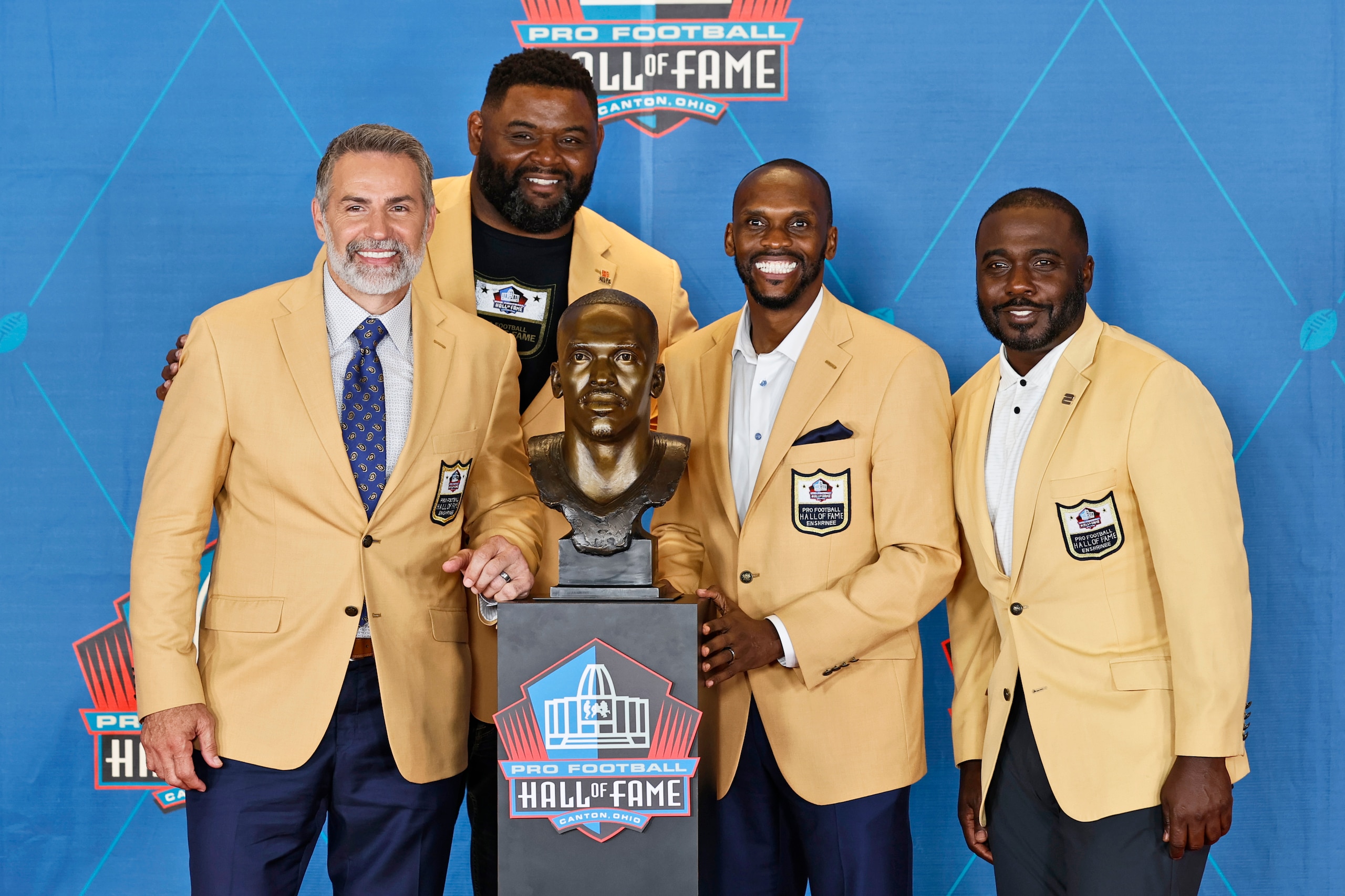 CANTON, OHIO - AUGUST 07: (L-R) Kurt Warner, Orlando Pace, Isaac Bruce and Marshall Faulk pose during the induction ceremony at the Pro Football Hall of Fame on August 7, 2021 in Canton, Ohio. (Photo by Ron Schwane-Pool/Getty Images)