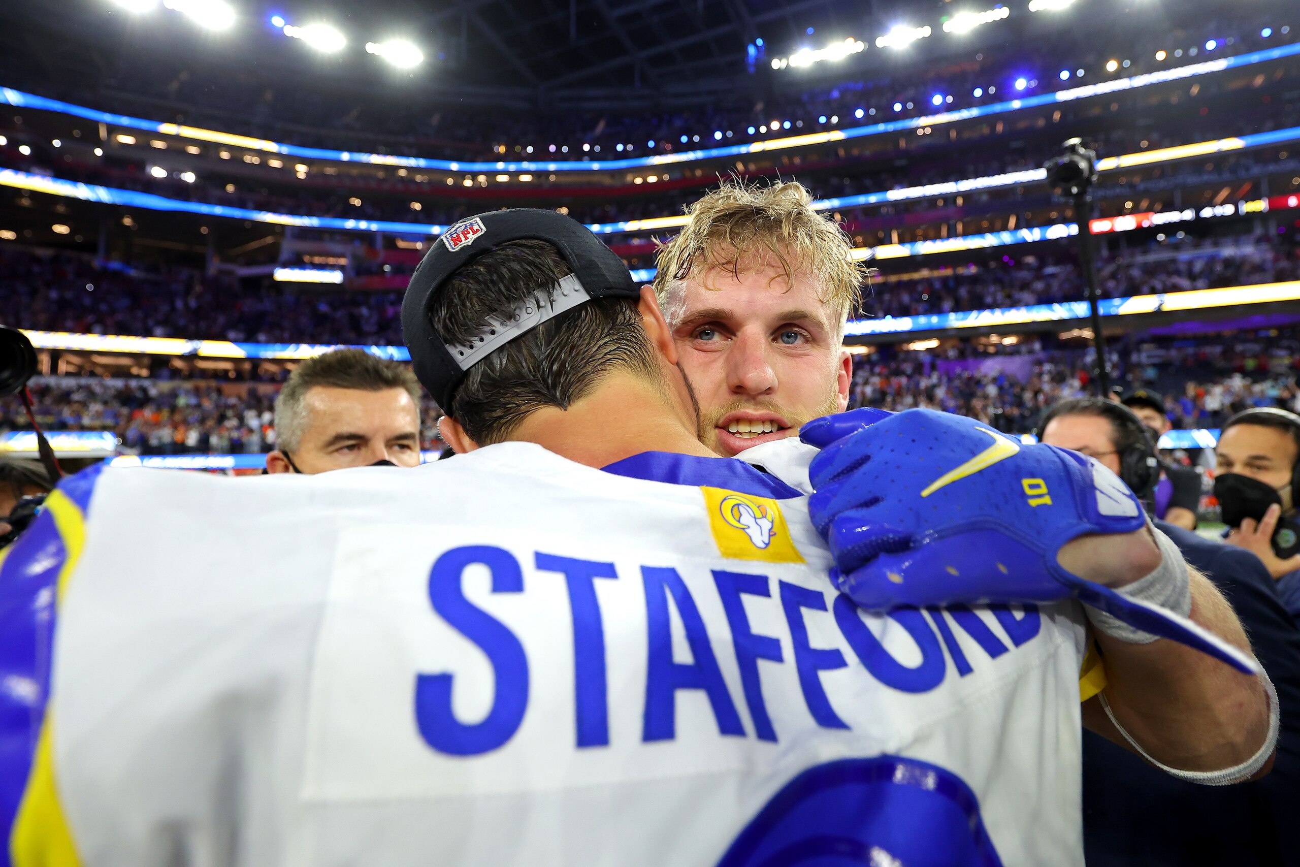 INGLEWOOD, CALIFORNIA - FEBRUARY 13:  Matthew Stafford #9 of the Los Angeles Rams celebrates with Cooper Kupp #10 Super Bowl LVI at SoFi Stadium on February 13, 2022 in Inglewood, California. The Los Angeles Rams defeated the Cincinnati Bengals 23-20.  (Photo by Kevin C. Cox/Getty Images)