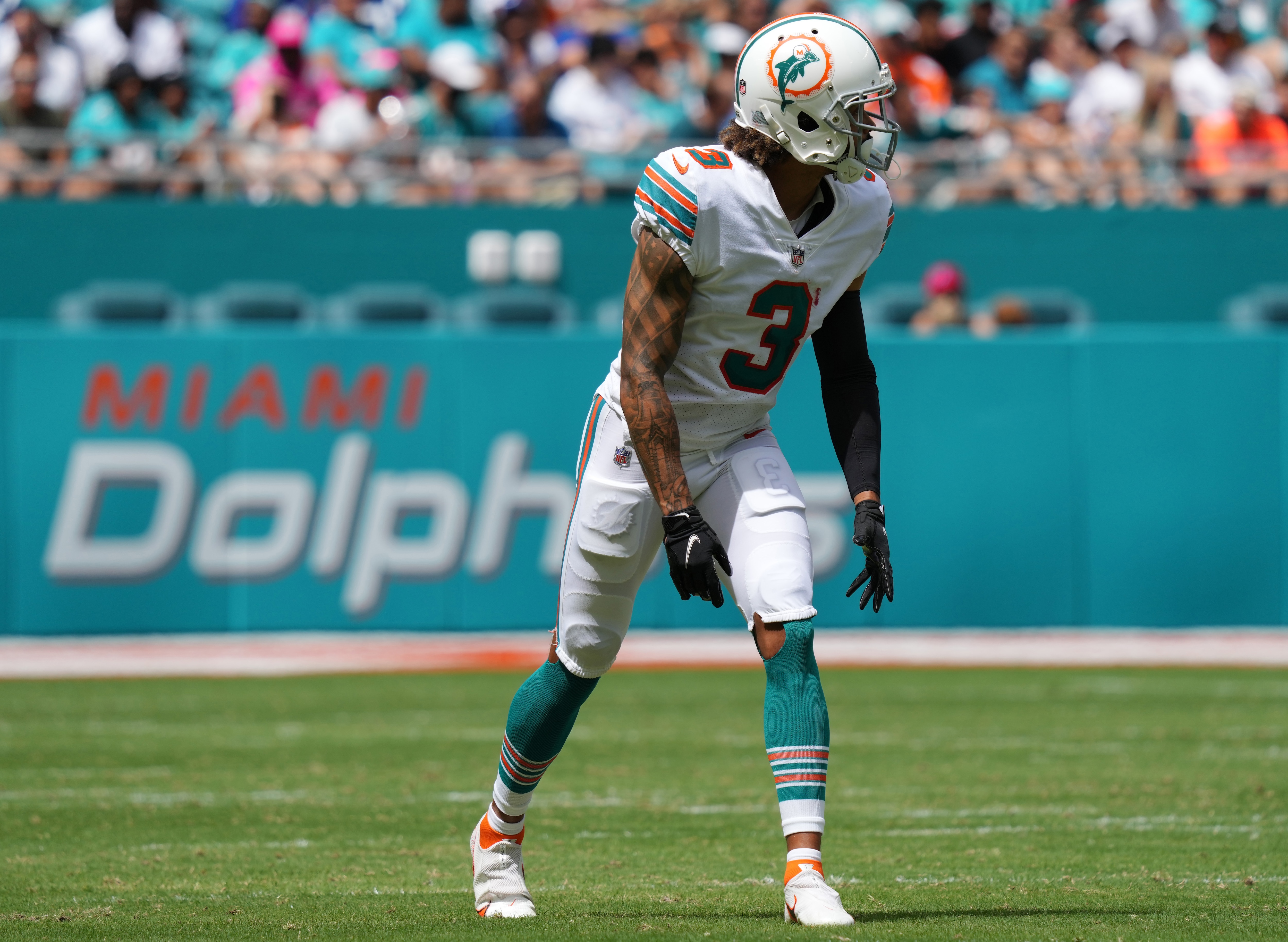 MIAMI GARDENS, FLORIDA - OCTOBER 03: Will Fuller #3 of the Miami Dolphins lines up against the Indianapolis Colts at Hard Rock Stadium on October 03, 2021 in Miami Gardens, Florida. (Photo by Mark Brown/Getty Images)