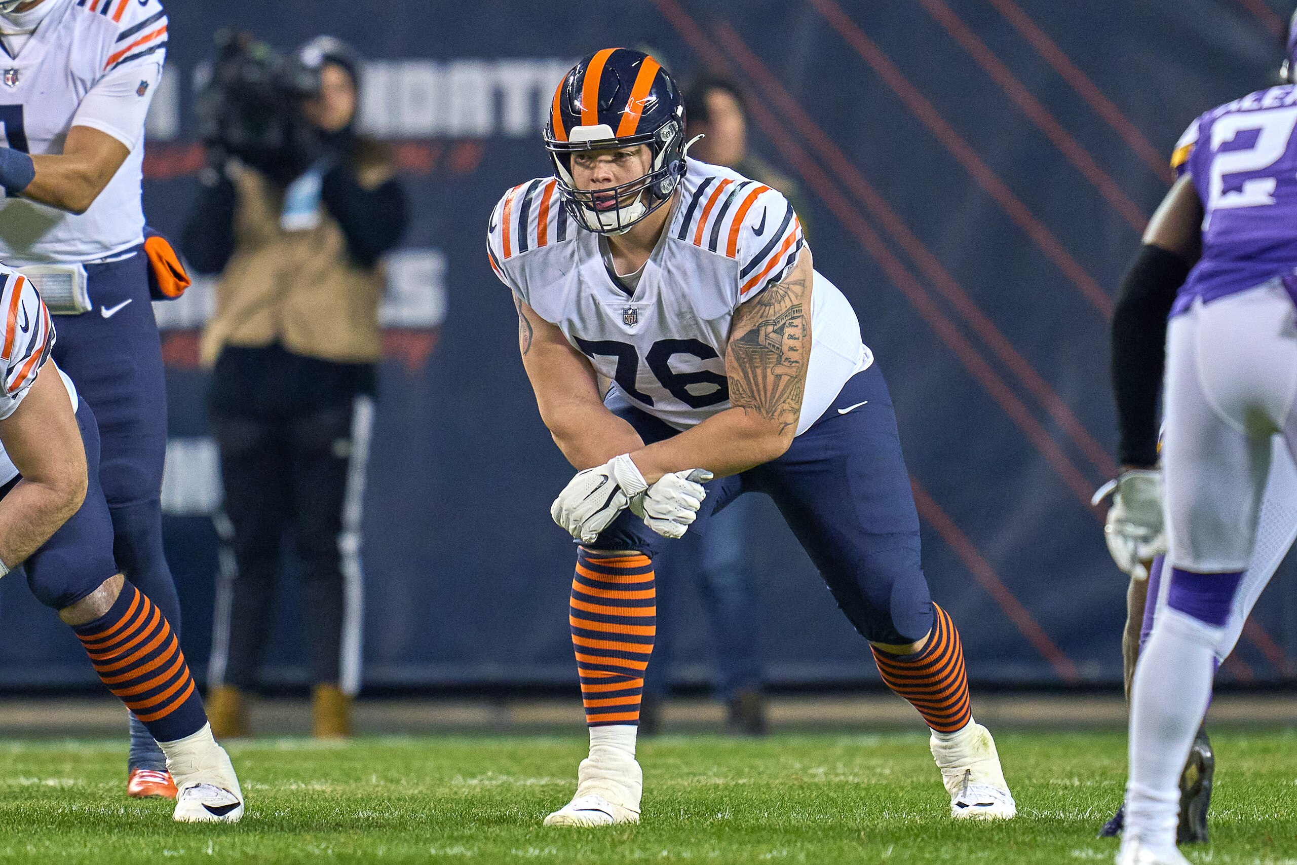 CHICAGO, IL - DECEMBER 20: Chicago Bears offensive tackle Teven Jenkins (76) in action during a game between the Chicago Bears and the Minnesota Vikings on December 20, 2021, at Soldier Field in Chicago, IL. (Photo by Robin Alam/Icon Sportswire via Getty Images)