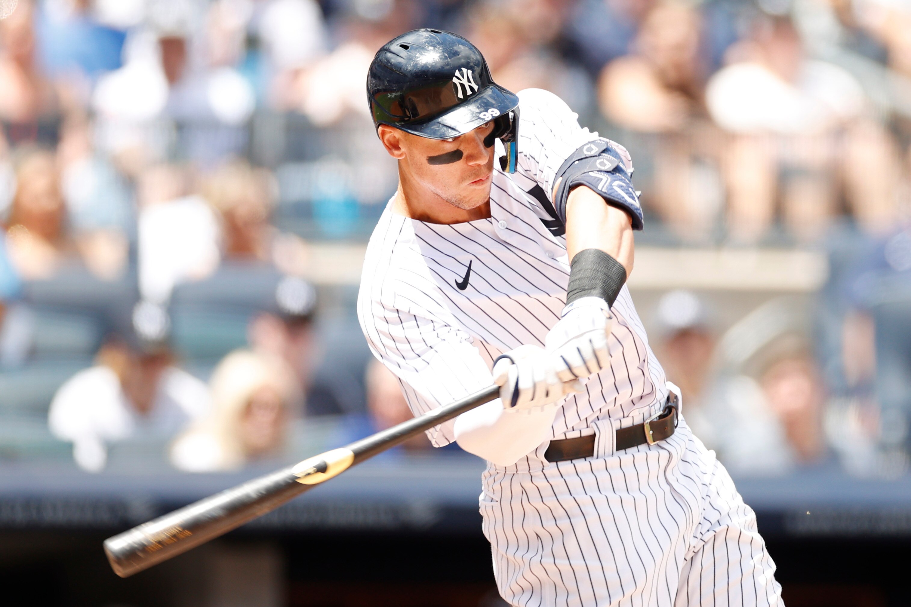 NEW YORK, NEW YORK - JUNE 04: Aaron Judge #99 of the New York Yankees swings at a pitch during the third inning against the Detroit Tigers at Yankee Stadium on June 04, 2022 in the Bronx borough of New York City. (Photo by Sarah Stier/Getty Images)