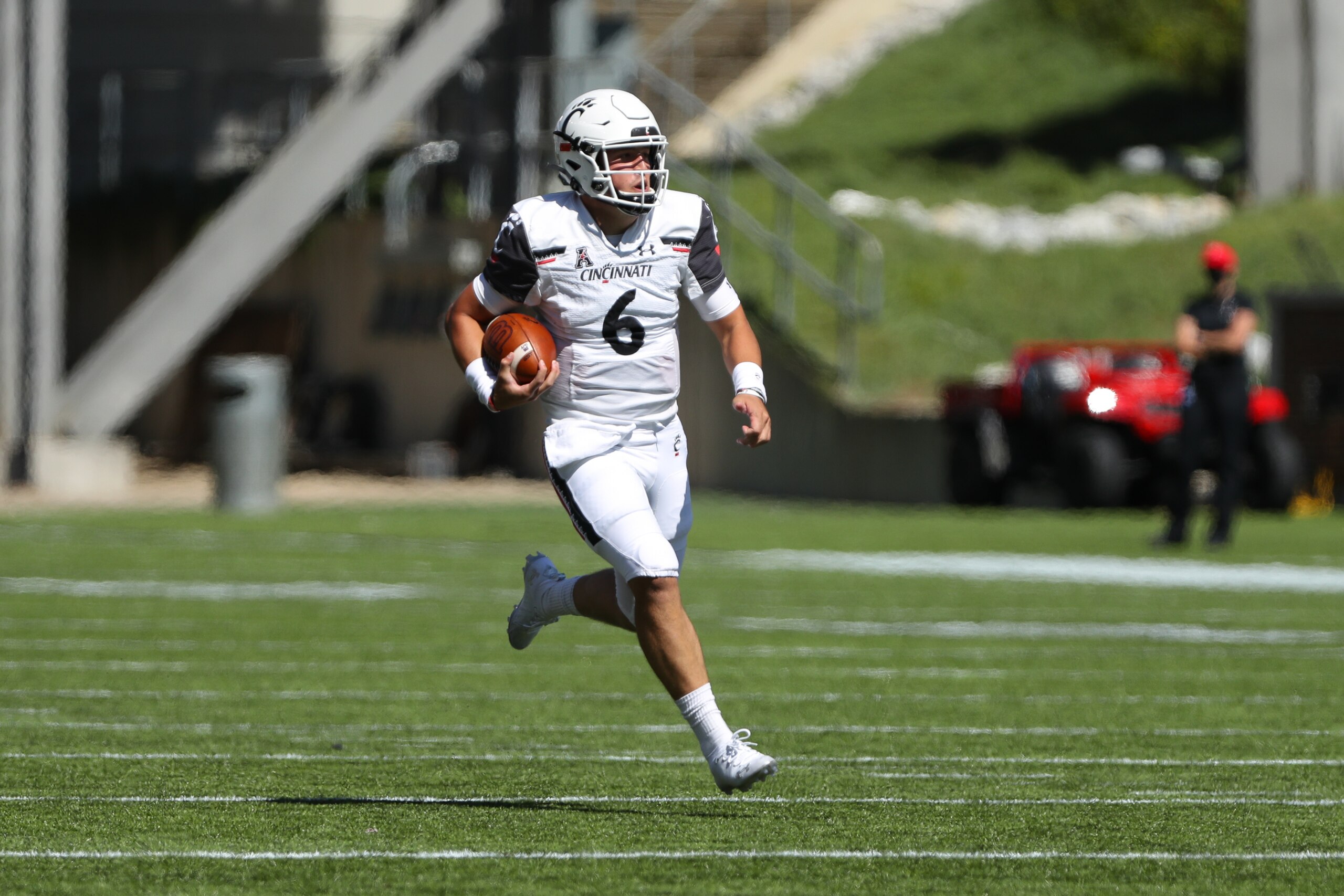 CINCINNATI, OH - SEPTEMBER 19: Cincinnati Bearcats quarterback Ben Bryant (6) carries the ball during the game against the Austin Peay Governors and the Cincinnati Bearcats on September 19, 2020, at Nippert Stadium in Cincinnati, OH. (Photo by Ian Johnson/Icon Sportswire via Getty Images)