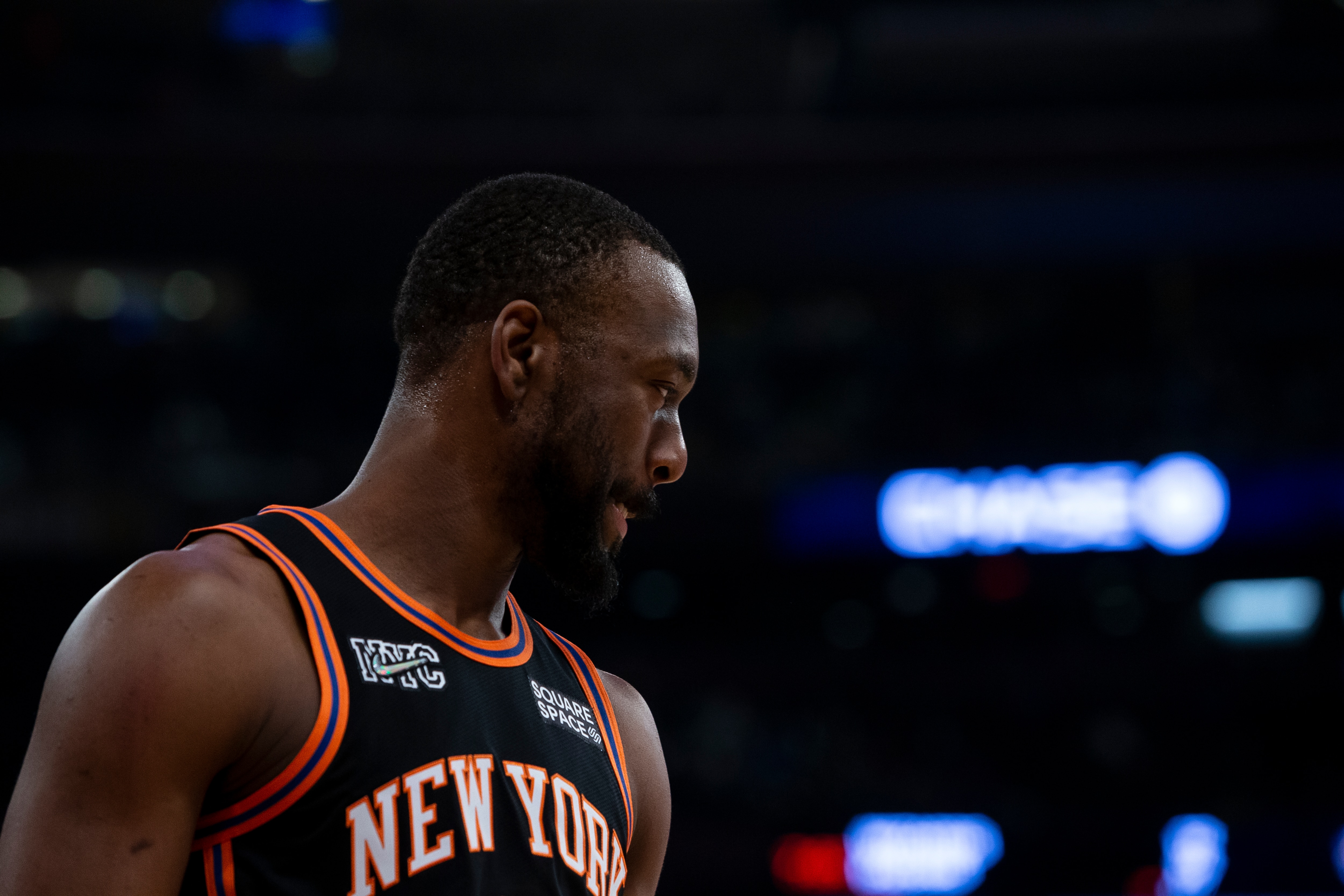 NEW YORK, NEW YORK - FEBRUARY 16: Kemba Walker #8 of the New York Knicks reacts during game against the Brooklyn Nets at Madison Square Garden on February 16, 2022 in New York City. NOTE TO USER: User expressly acknowledges and agrees that, by downloading and or using this photograph, User is consenting to the terms and conditions of the Getty Images License Agreement. (Photo by Michelle Farsi/Getty Images)