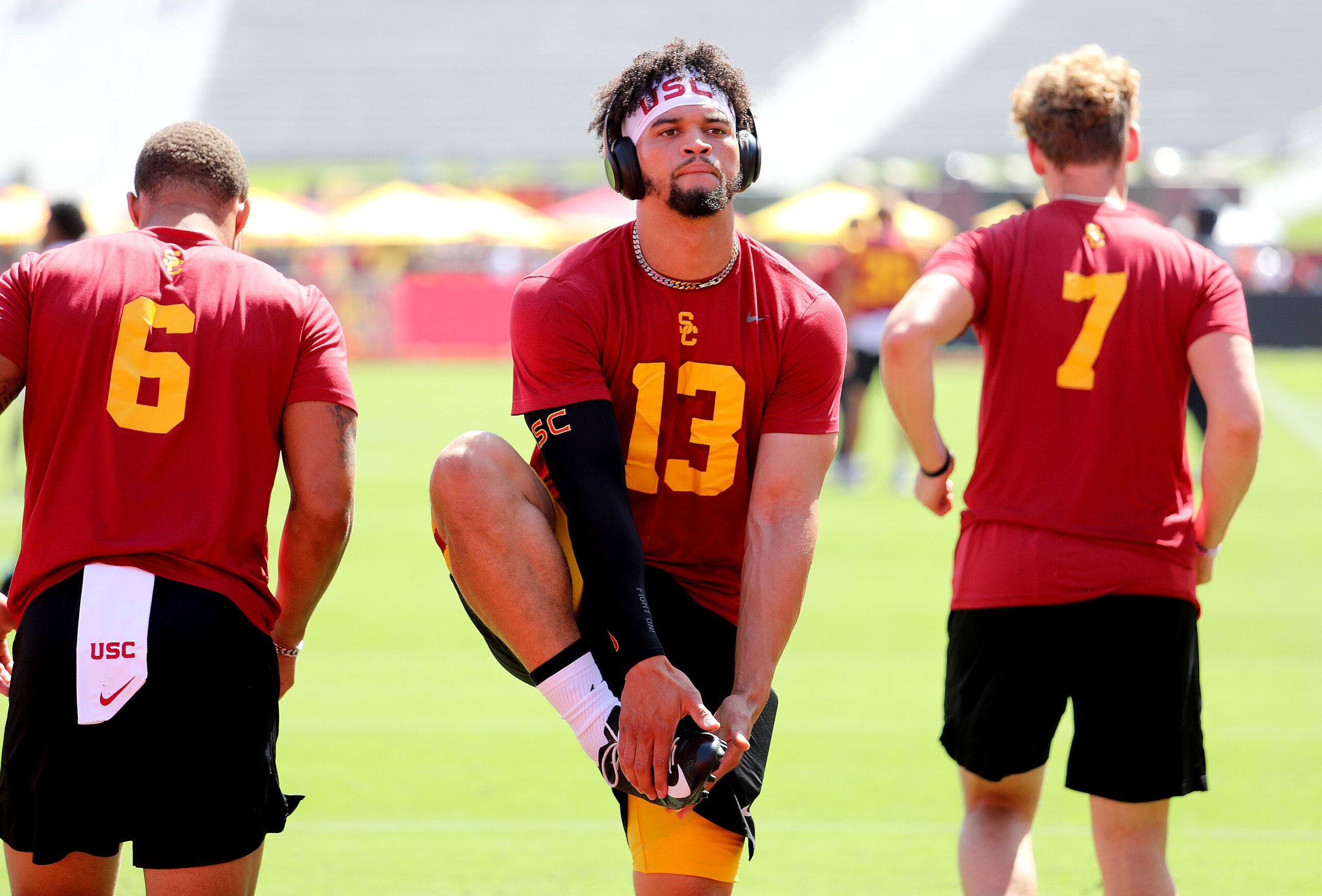 LOS ANGELES, CA - APRIL 23: Caleb Williams (13), USC quarterback, warms up for the USC Football Spring Game at the Los Angeles Memorial Coliseum on Saturday, April 23, 2022 in Los Angeles, CA. (Gary Coronado / Los Angeles Times via Getty Images)