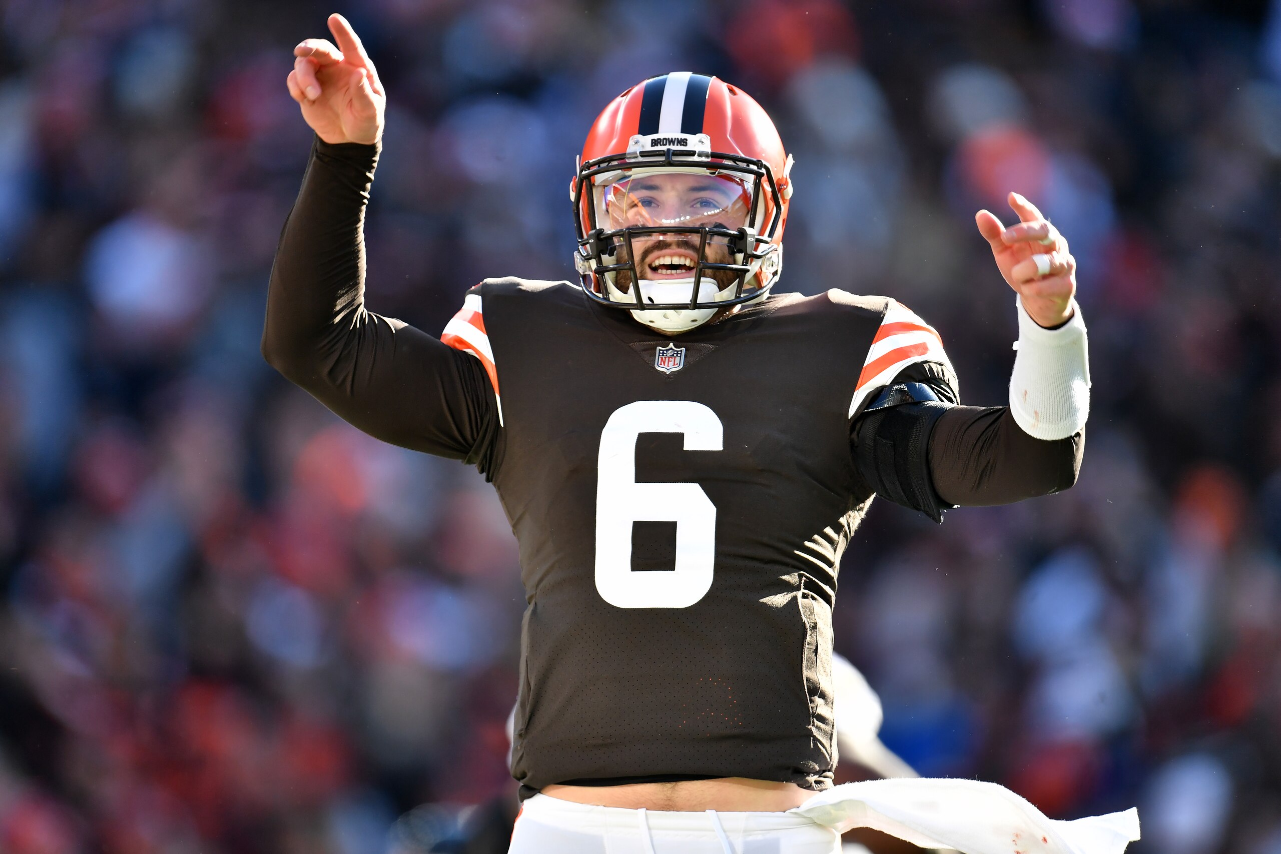CLEVELAND, OHIO - DECEMBER 12: Quarterback Baker Mayfield #6 of the Cleveland Browns celebrates after throwing a touchdown pass during the second quarter against the Baltimore Ravens at FirstEnergy Stadium on December 12, 2021 in Cleveland, Ohio. (Photo by Jason Miller/Getty Images)