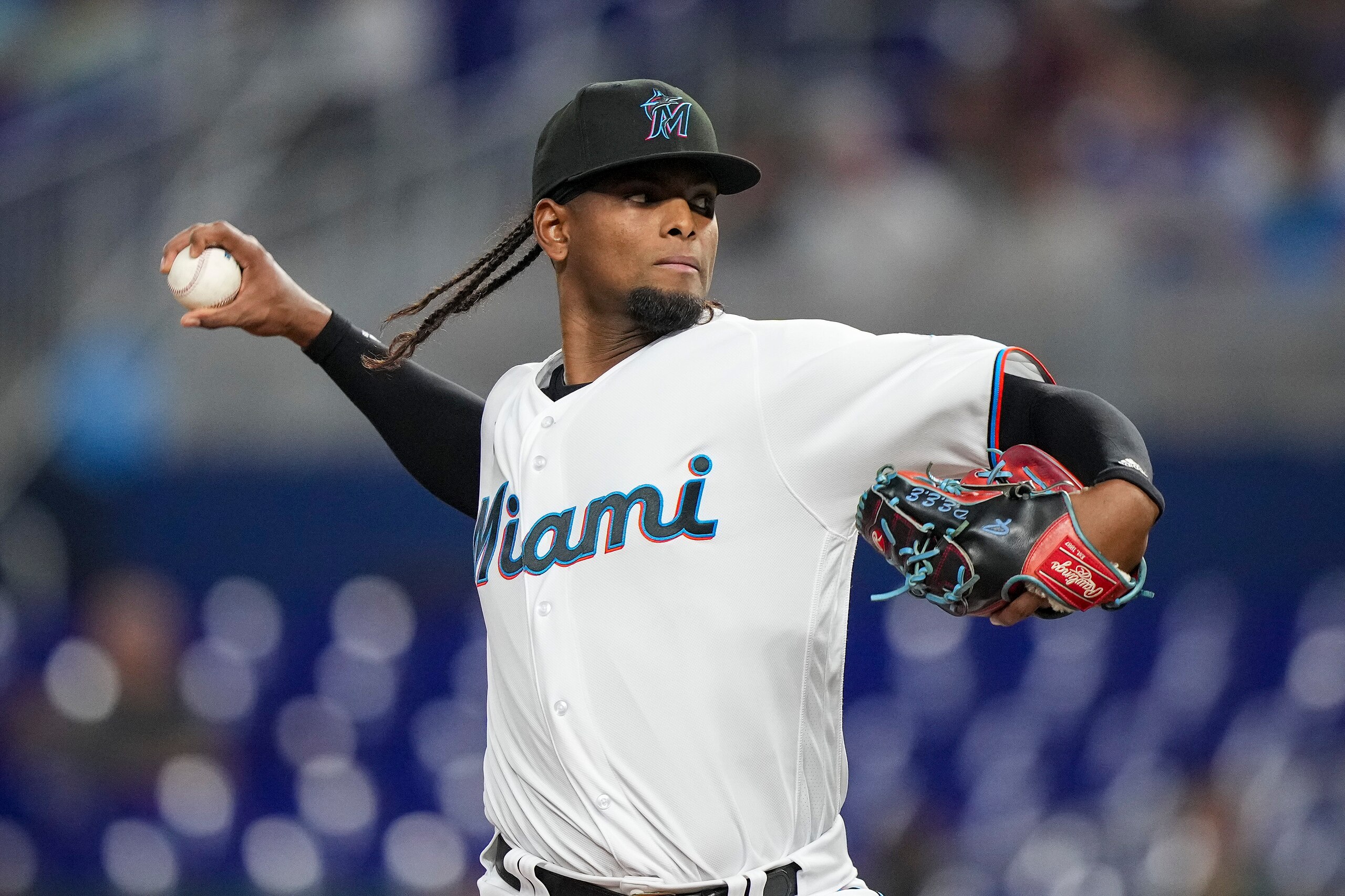MIAMI, FLORIDA - JUNE 07: Edward Cabrera #27 of the Miami Marlins throws a pitch during the second inning against the Washington Nationals at loanDepot park on June 07, 2022 in Miami, Florida. (Photo by Eric Espada/Getty Images)