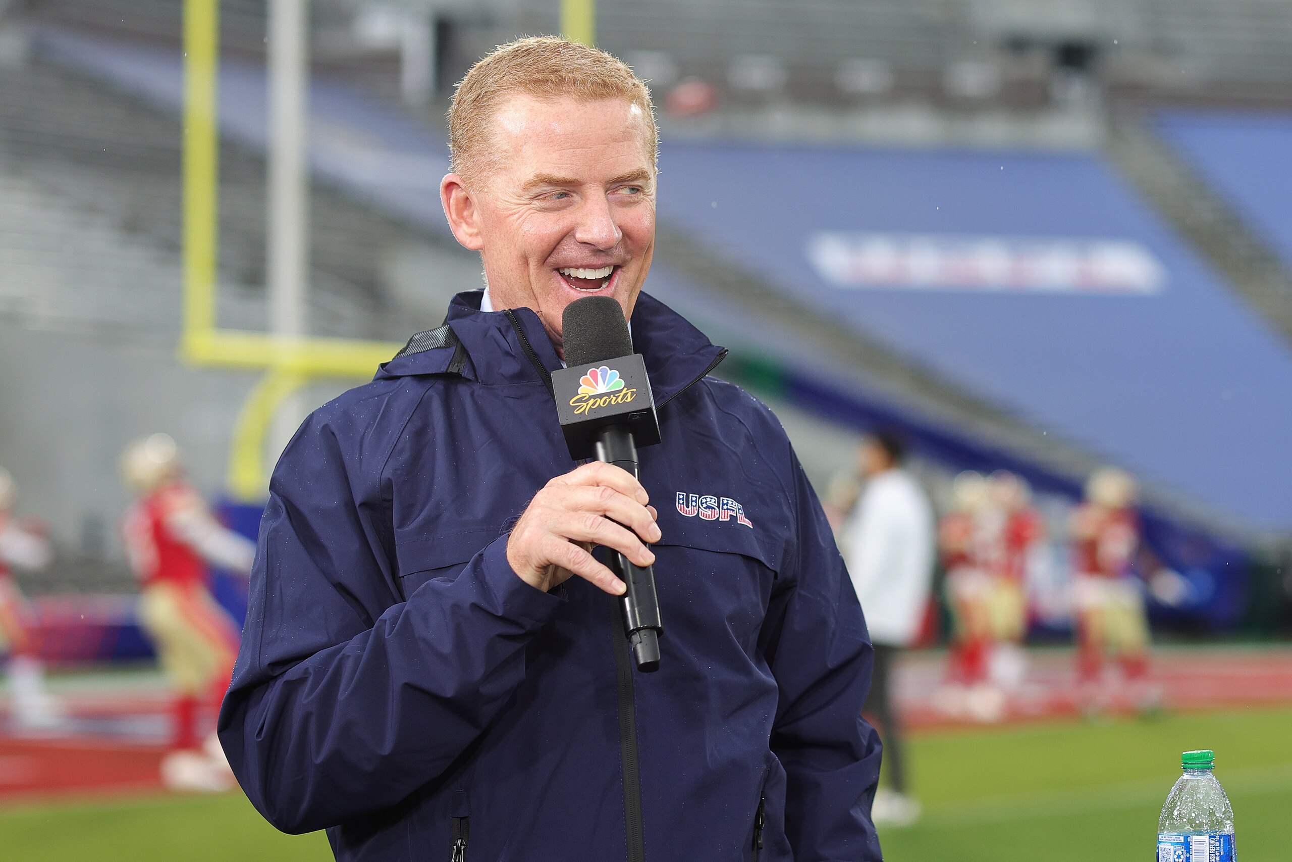 BIRMINGHAM, ALABAMA - APRIL 16: NBC Sports broadcaster Jason Garrett talks on the sideline before the game between the New Jersey Generals and the Birmingham Stallions at Protective Stadium on April 16, 2022 in Birmingham, Alabama. (Photo by Carmen Mandato/USFL/Getty Images)