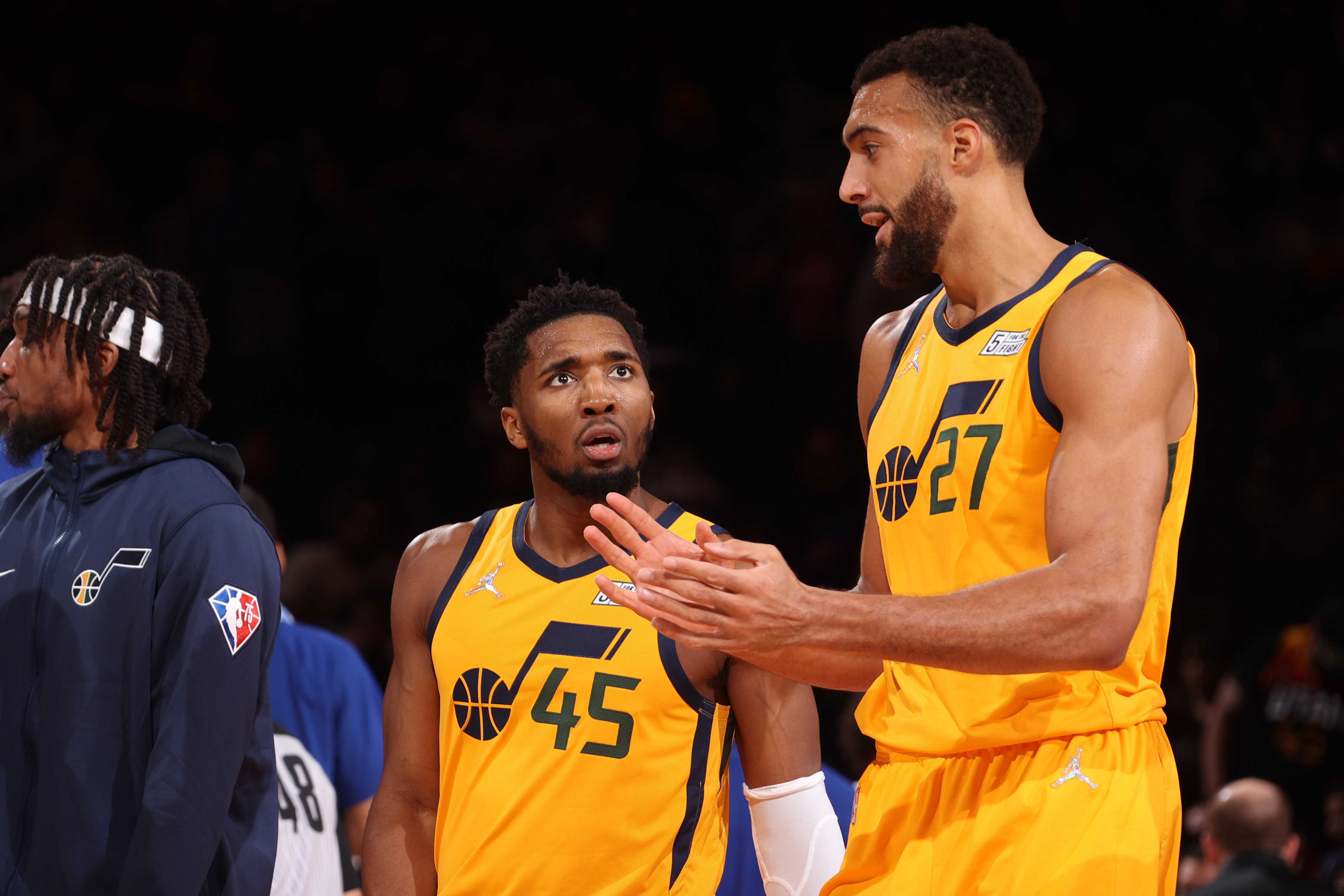 NEW YORK, NY - MARCH 20: Donovan Mitchell #45 talks to Rudy Gobert #27 of the Utah Jazz during the game against the New York Knicks on March 20, 2022 at Madison Square Garden in New York City, New York.  NOTE TO USER: User expressly acknowledges and agrees that, by downloading and or using this photograph, User is consenting to the terms and conditions of the Getty Images License Agreement. Mandatory Copyright Notice: Copyright 2022 NBAE  (Photo by Nathaniel S. Butler/NBAE via Getty Images)