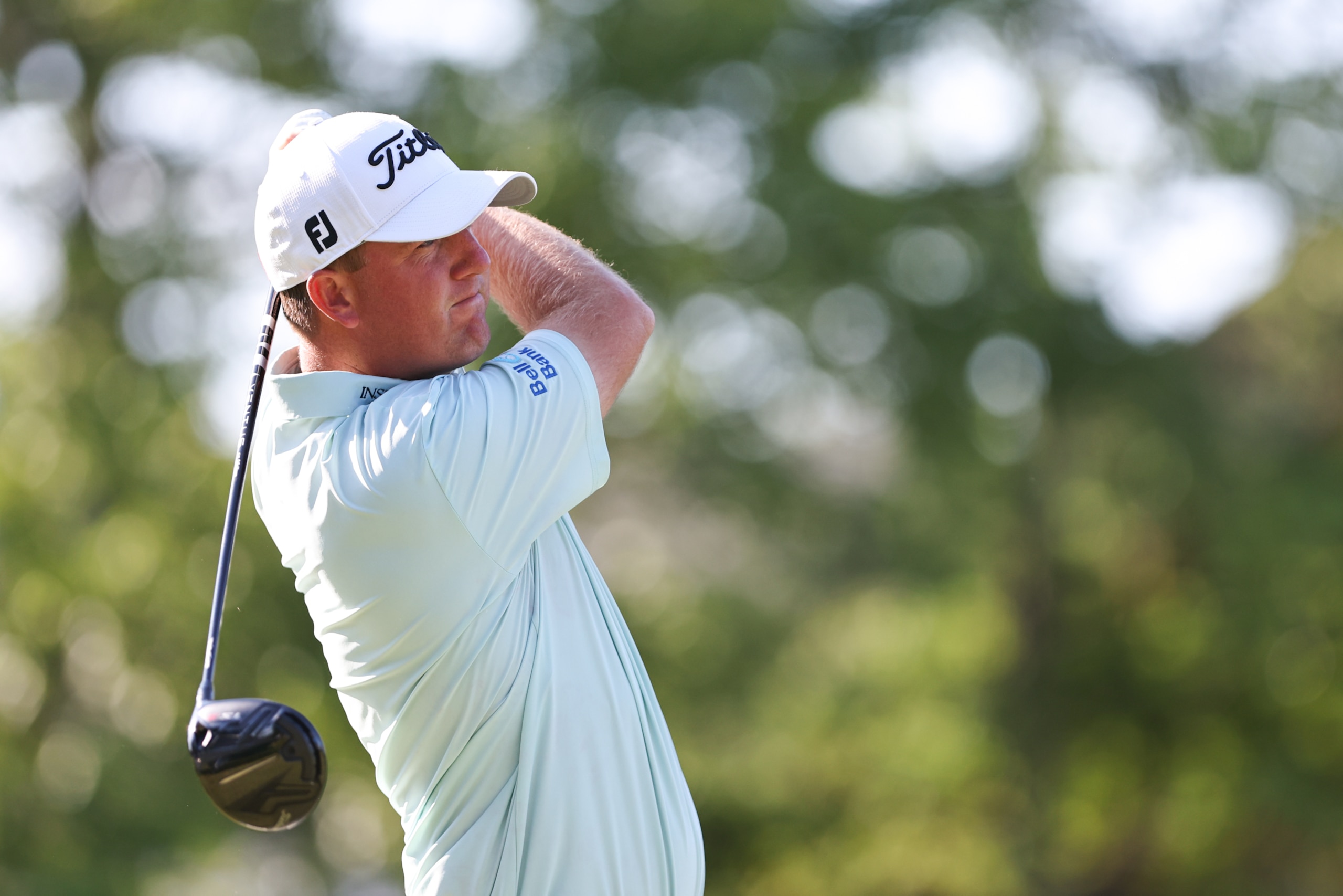 DUBLIN, OH - JUNE 03: Tom Hoge watches his tee shot on the 18th hole during the second round of the Memorial Tournament presented by Workday on June 3, 2022, at the Muirfield Village Golf Club in Dublin, OH. (Photo by Ian Johnson/Icon Sportswire via Getty Images) DUBLIN, OH - JUNE 03: Tom Hoge watches his tee shot on the 18th hole during the second round of the Memorial Tournament presented by Workday on June 3, 2022, at the Muirfield Village Golf Club in Dublin, OH. (Photo by Ian Johnson/Icon Sportswire via Getty Images)