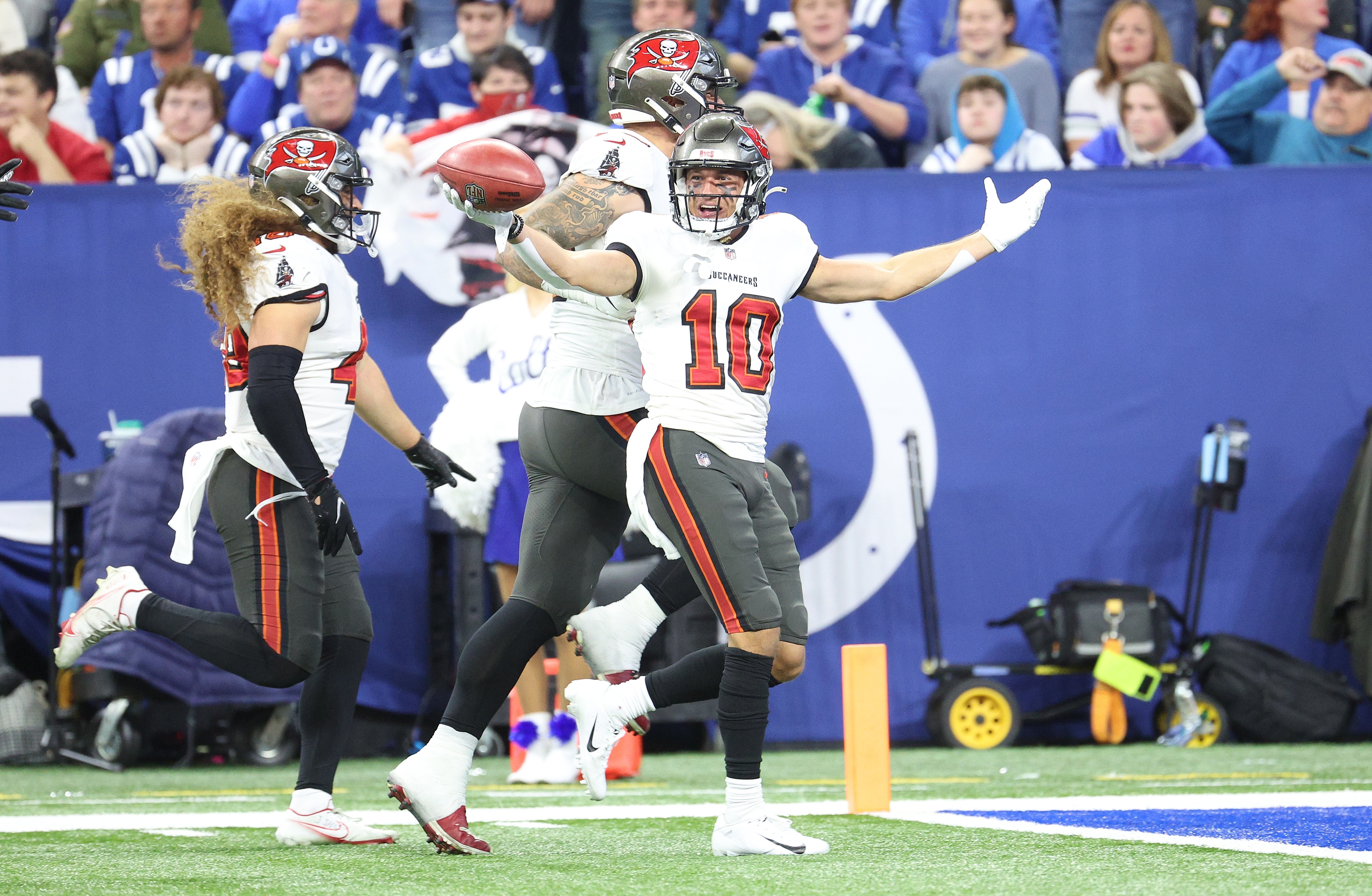 INDIANAPOLIS, INDIANA - NOVEMBER 28  Scotty Miller #10 of the Tampa Bay Buccaneers celebrates against the Indianapolis Colts at Lucas Oil Stadium on November 28, 2021 in Indianapolis, Indiana. (Photo by Andy Lyons/Getty Images)