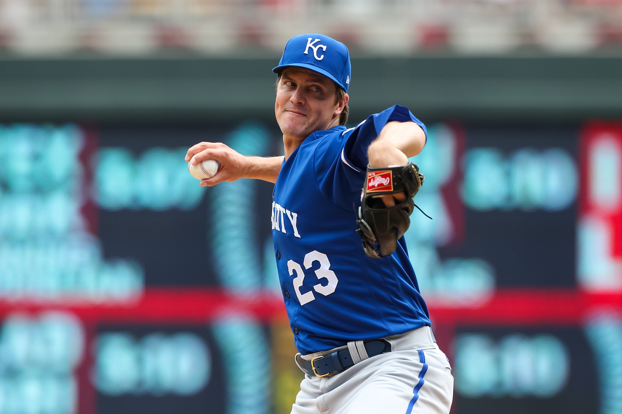 MINNEAPOLIS, MN - MAY 29: Zack Greinke #23 of the Kansas City Royals delivers a pitch against the Minnesota Twins in the first inning of the game at Target Field on May 29, 2022 in Minneapolis, Minnesota. (Photo by David Berding/Getty Images)