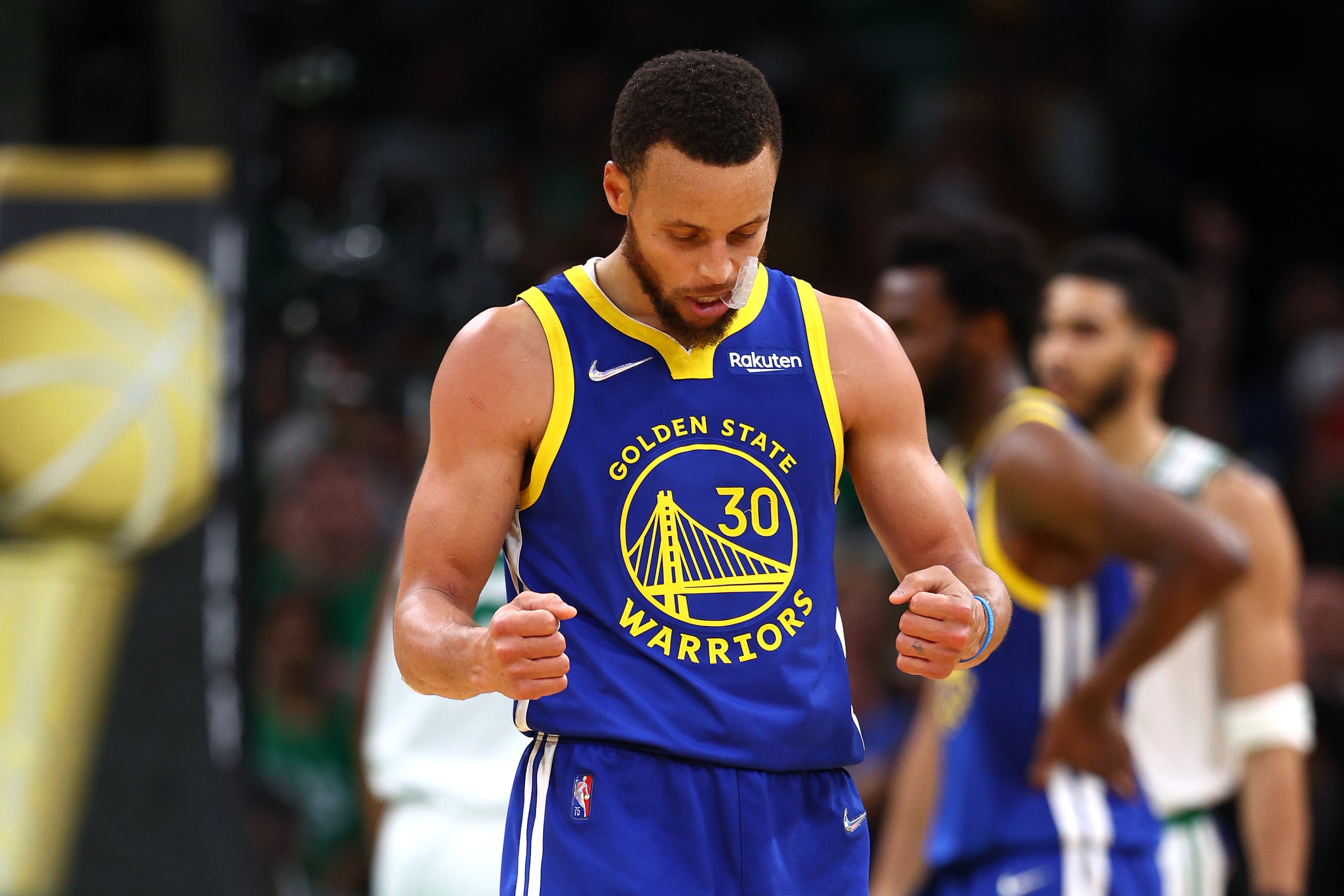 Amazon.com: STEPHEN CURRY 2021-22 Panini Instant #294 NBA