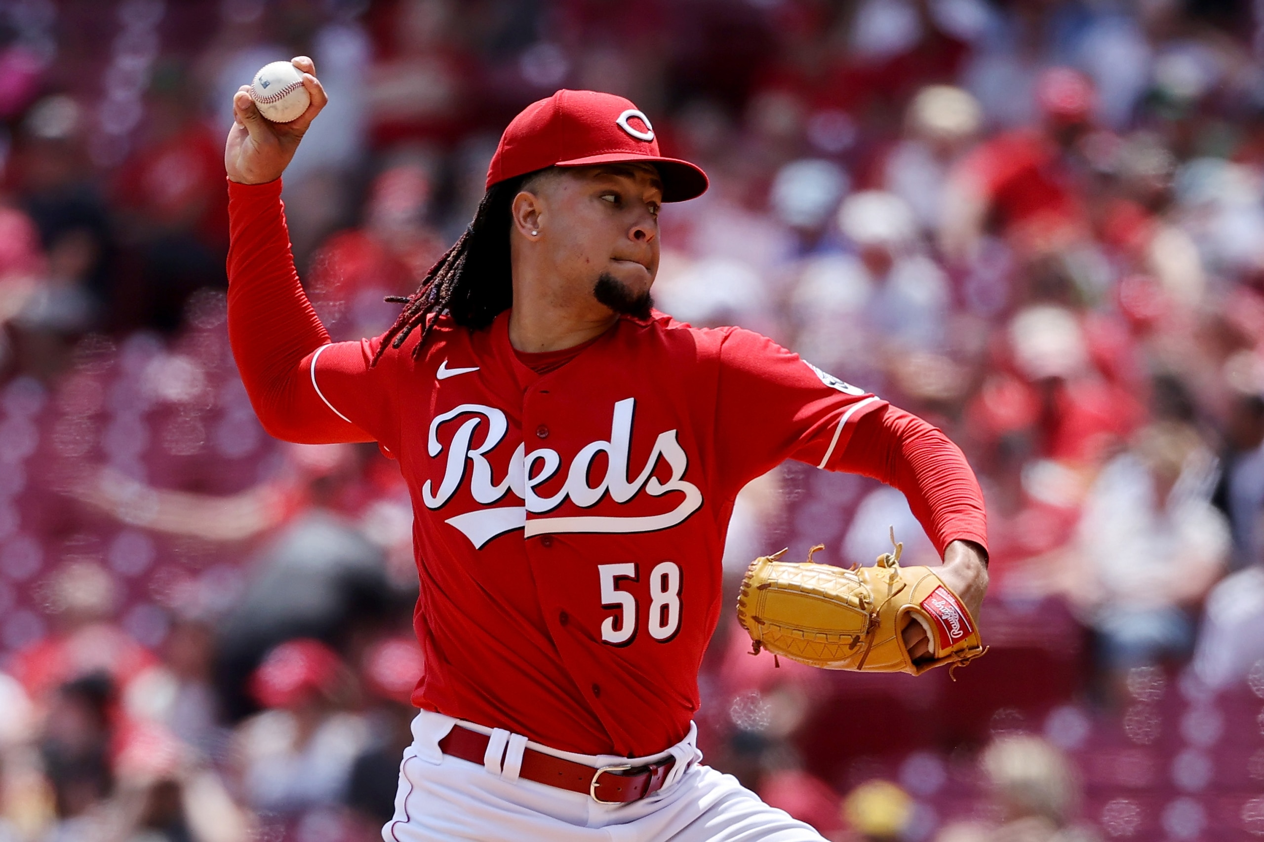 CINCINNATI, OHIO - JUNE 05: Luis Castillo #58 of the Cincinnati Reds pitches in the second inning against the Washington Nationals at Great American Ball Park on June 05, 2022 in Cincinnati, Ohio. (Photo by Dylan Buell/Getty Images)