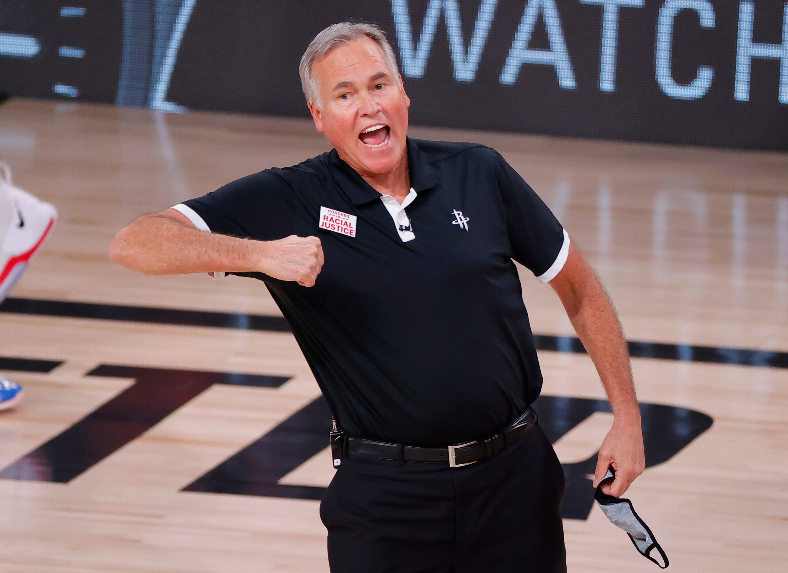 LAKE BUENA VISTA, FLORIDA - AUGUST 24: Mike D'Antoni of the Houston Rockets reacts during the third quarter against the Oklahoma City Thunder in Game Four of the Western Conference First Round during the 2020 NBA Playoffs at AdventHealth Arena at ESPN Wide World Of Sports Complex on August 24, 2020 in Lake Buena Vista, Florida. NOTE TO USER: User expressly acknowledges and agrees that, by downloading and or using this photograph, User is consenting to the terms and conditions of the Getty Images License Agreement. (Photo by Kevin C. Cox/Getty Images) LAKE BUENA VISTA, FLORIDA - AUGUST 24: Mike D'Antoni of the Houston Rockets reacts during the third quarter against the Oklahoma City Thunder in Game Four of the Western Conference First Round during the 2020 NBA Playoffs at AdventHealth Arena at ESPN Wide World Of Sports Complex on August 24, 2020 in Lake Buena Vista, Florida. NOTE TO USER: User expressly acknowledges and agrees that, by downloading and or using this photograph, User is consenting to the terms and conditions of the Getty Images License Agreement. (Photo by Kevin C. Cox/Getty Images)