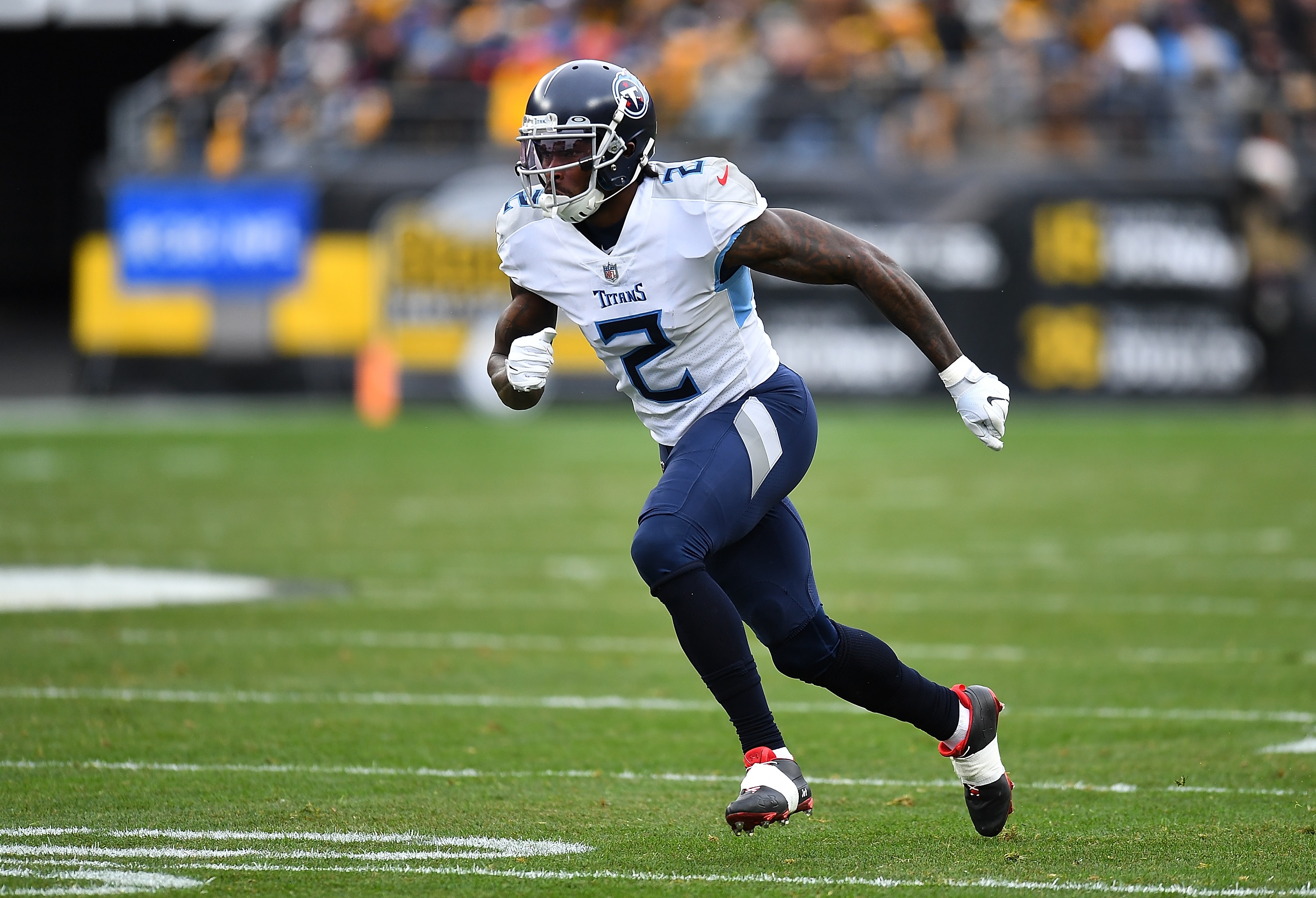 PITTSBURGH, PA - DECEMBER 19:  Julio Jones #2 of the Tennessee Titans in action during the game against the Pittsburgh Steelers at Heinz Field on December 19, 2021 in Pittsburgh, Pennsylvania. (Photo by Joe Sargent/Getty Images)