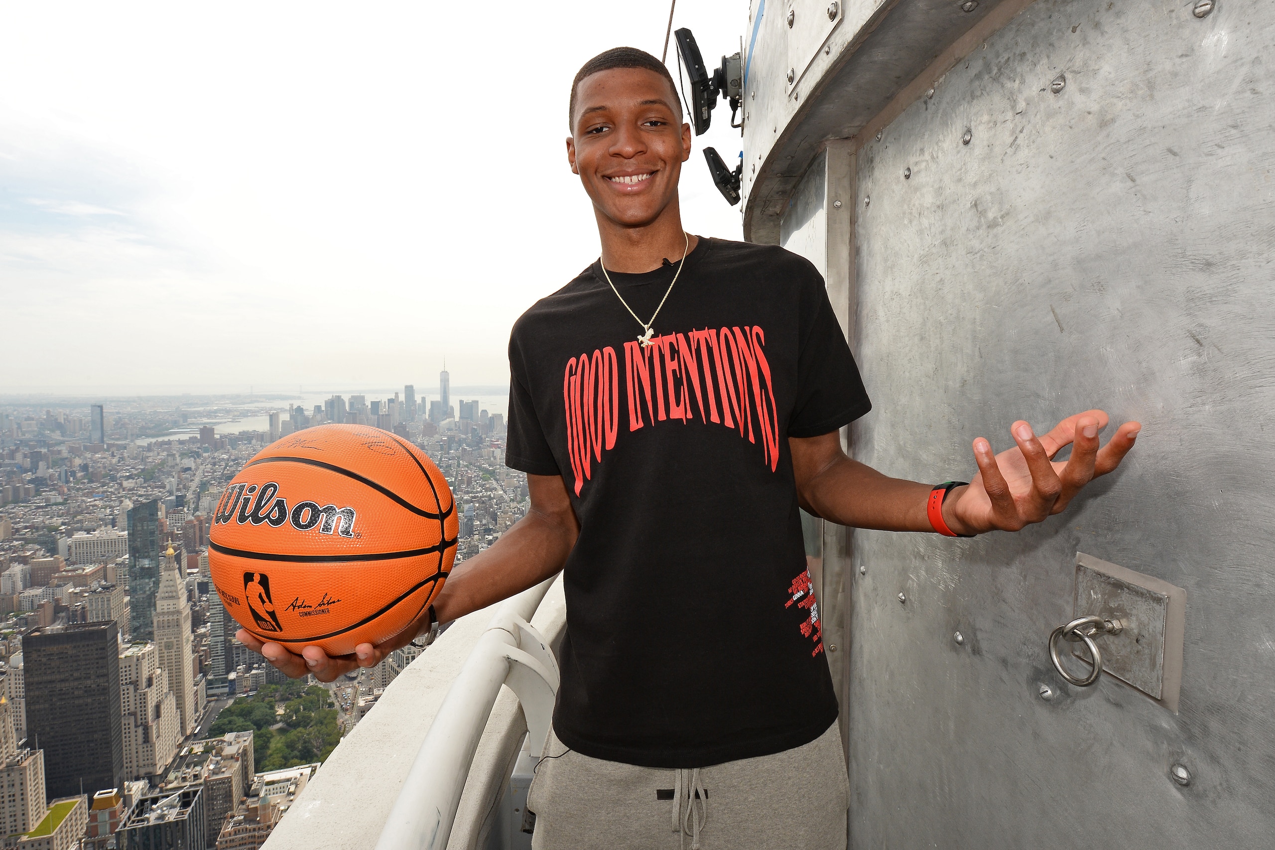 NEW YORK, NY - JUNE 21: NBA Draft Prospect, Jabari Smith visits the Empire State Building on June 21, 2022 at the Empire State Building in New York, New York. NOTE TO USER: User expressly acknowledges and agrees that, by downloading and/or using this Photograph, user is consenting to the terms and conditions of the Getty Images License Agreement. Mandatory Copyright Notice: Copyright 2022 NBAE (Photo by David Dow/NBAE via Getty Images)