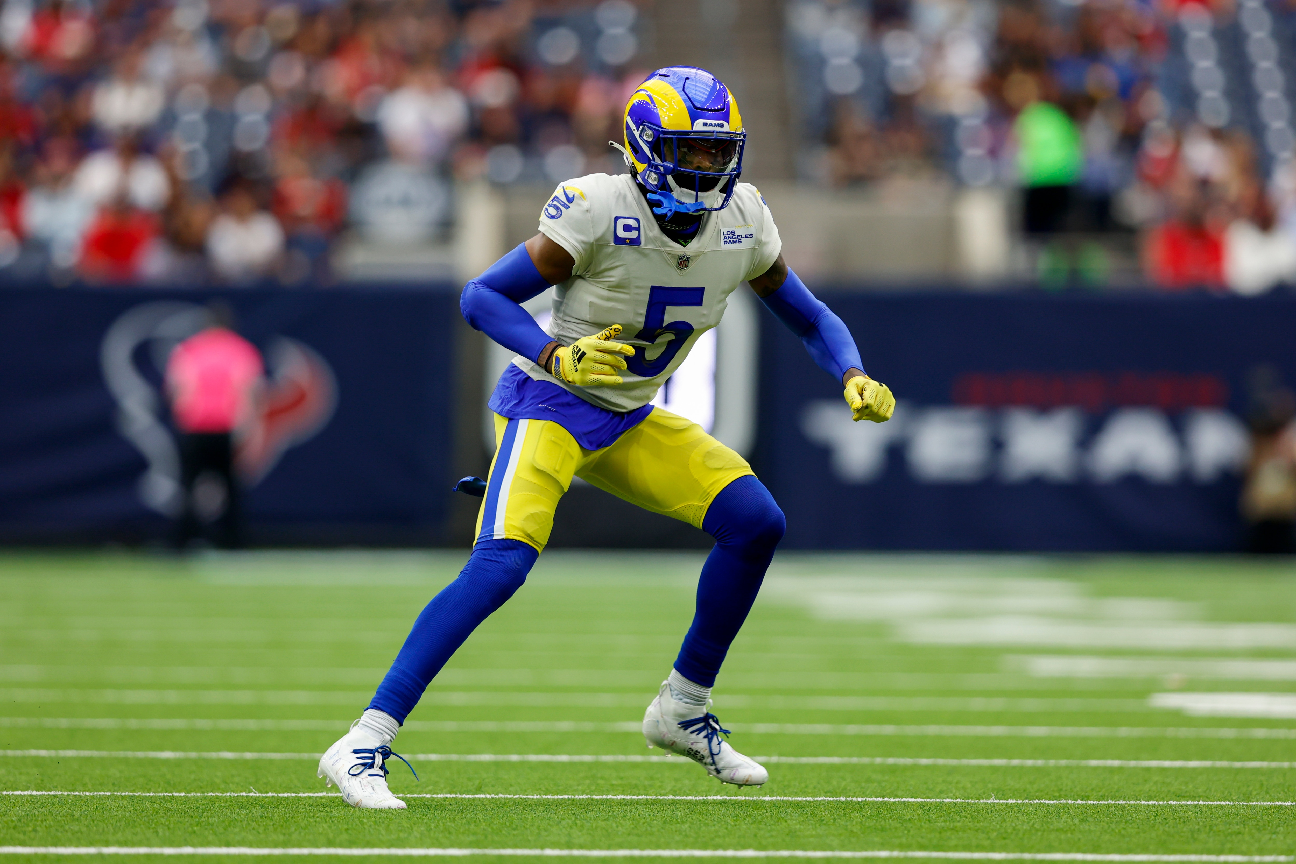 HOUSTON, TX - OCTOBER 31: Los Angeles Rams cornerback Jalen Ramsey (5) during a game between the Los Angeles Rams and the Houston Texans at NRG Stadium on October 31, 2021 in Houston, Texas. (Photo by Jordon Kelly/Icon Sportswire via Getty Images)