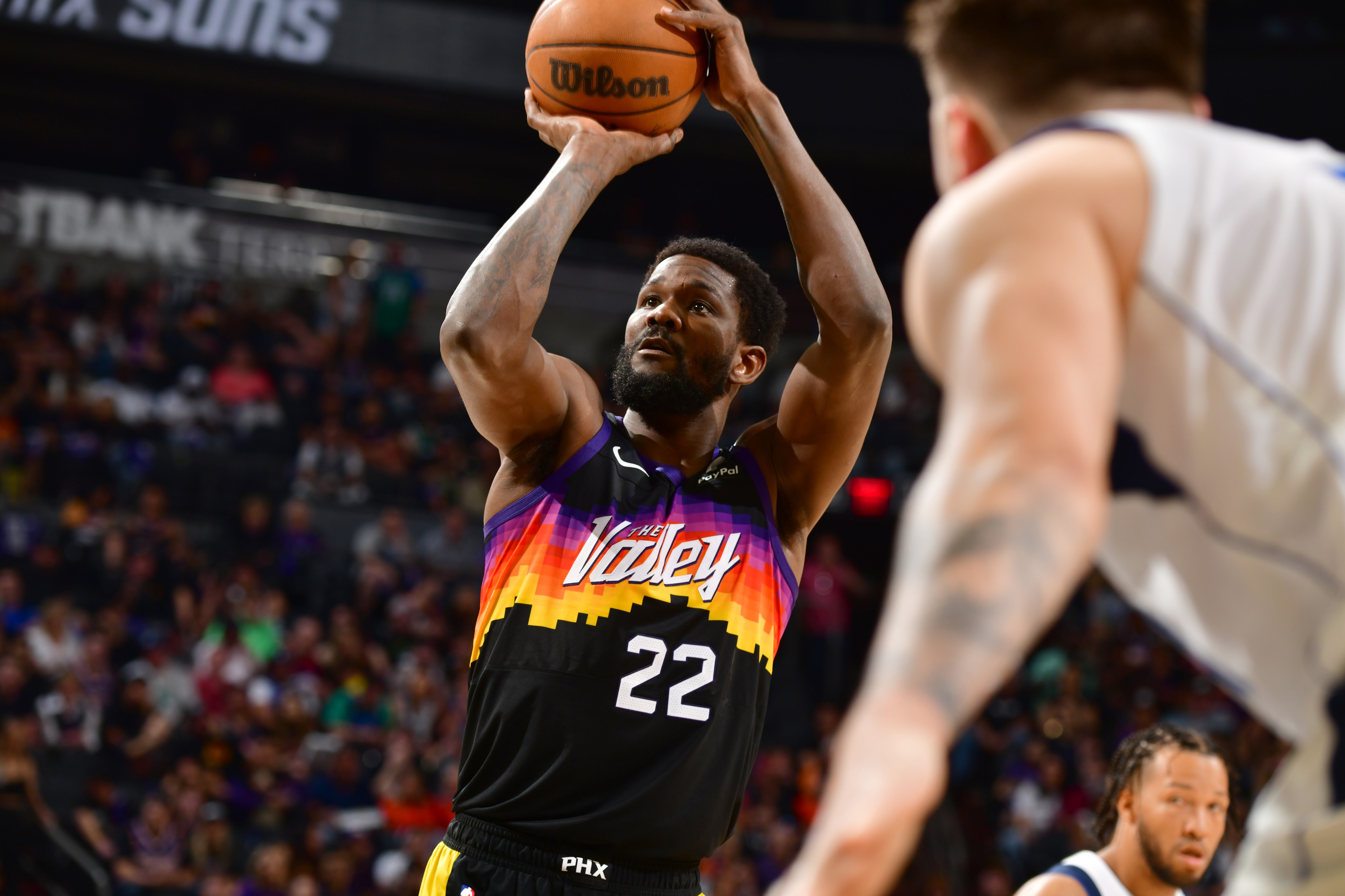 PHOENIX, AZ - MAY 15: Deandre Ayton #22 of the Phoenix Suns shoots a free throw against the Dallas Mavericks during Game 7 of the 2022 NBA Playoffs Western Conference Semifinals on May 15, 2022 at Footprint Center in Phoenix, Arizona. NOTE TO USER: User expressly acknowledges and agrees that, by downloading and or using this photograph, user is consenting to the terms and conditions of the Getty Images License Agreement. Mandatory Copyright Notice: Copyright 2022 NBAE (Photo by Barry Gossage/NBAE via Getty Images)