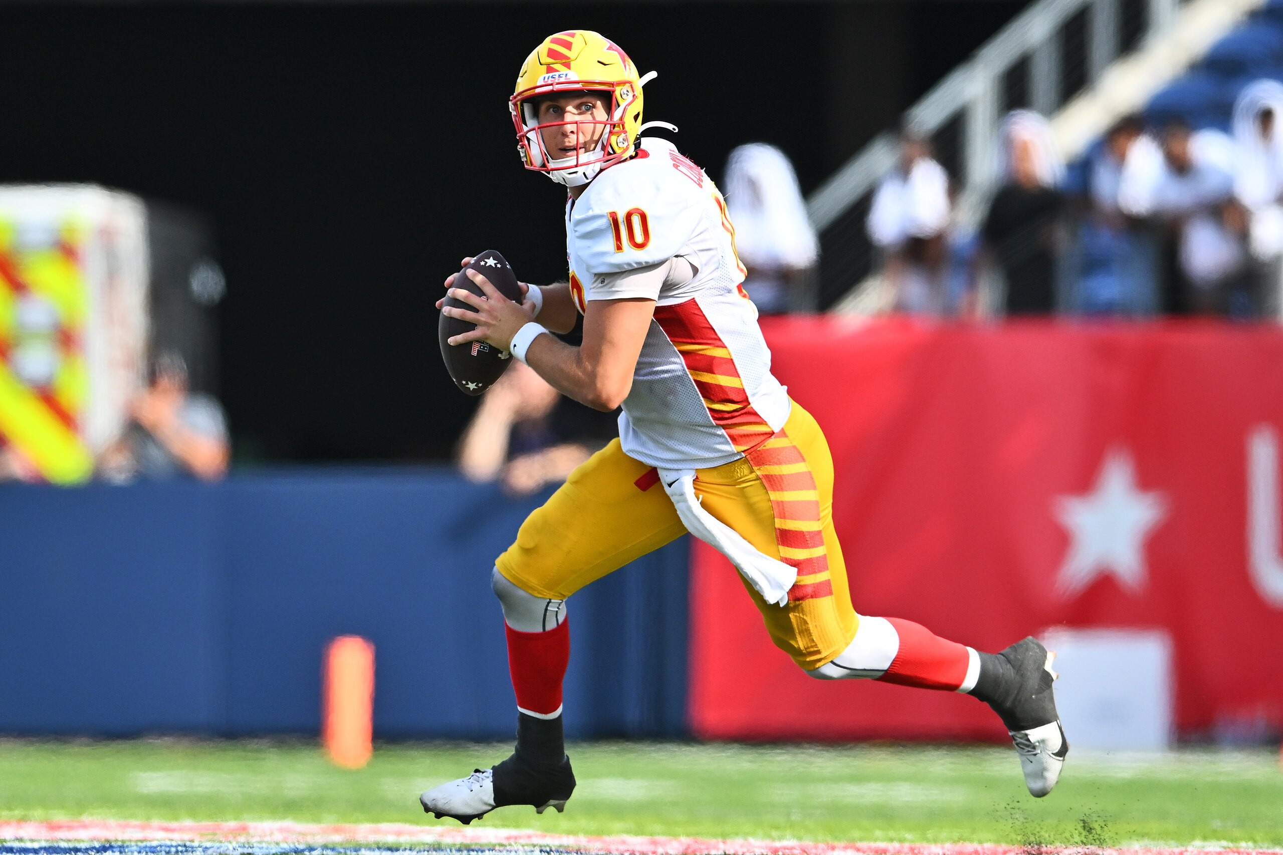 CANTON, OHIO - JUNE 25: Case Cookus #10 of the Philadelphia Stars looks to pass the ball in the fourth quarter of the game against the New Jersey Generals at Tom Benson Hall of Fame Stadium on June 25, 2022 in Canton, Ohio. (Photo by Jason Miller/USFL/Getty Images) CANTON, OHIO - JUNE 25: Case Cookus #10 of the Philadelphia Stars looks to pass the ball in the fourth quarter of the game against the New Jersey Generals at Tom Benson Hall of Fame Stadium on June 25, 2022 in Canton, Ohio. (Photo by Jason Miller/USFL/Getty Images)