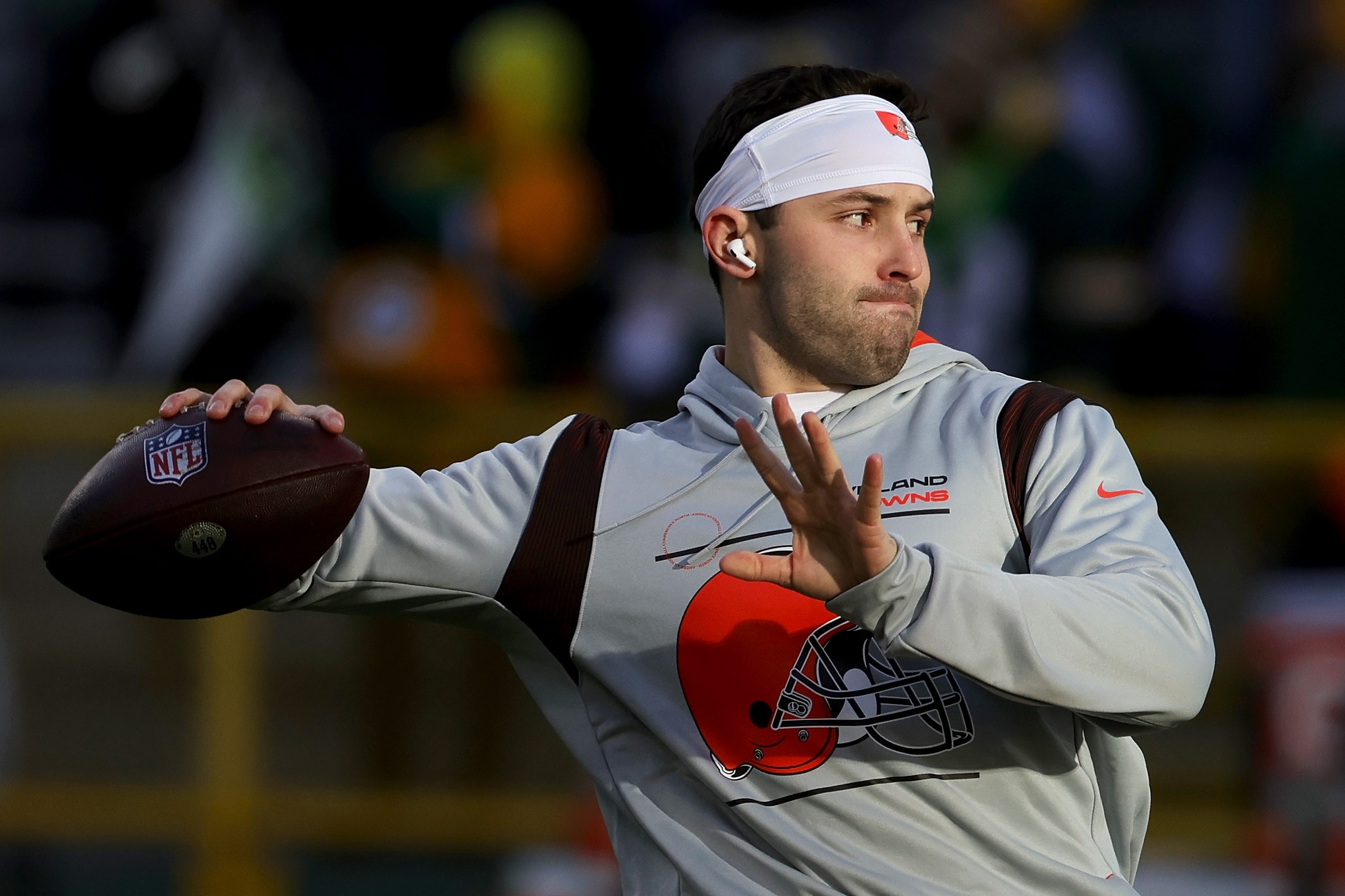 GREEN BAY, WISCONSIN - DECEMBER 25: Baker Mayfield #6 of the Cleveland Browns warms up before the game against the Green Bay Packers at Lambeau Field on December 25, 2021 in Green Bay, Wisconsin. (Photo by Stacy Revere/Getty Images)