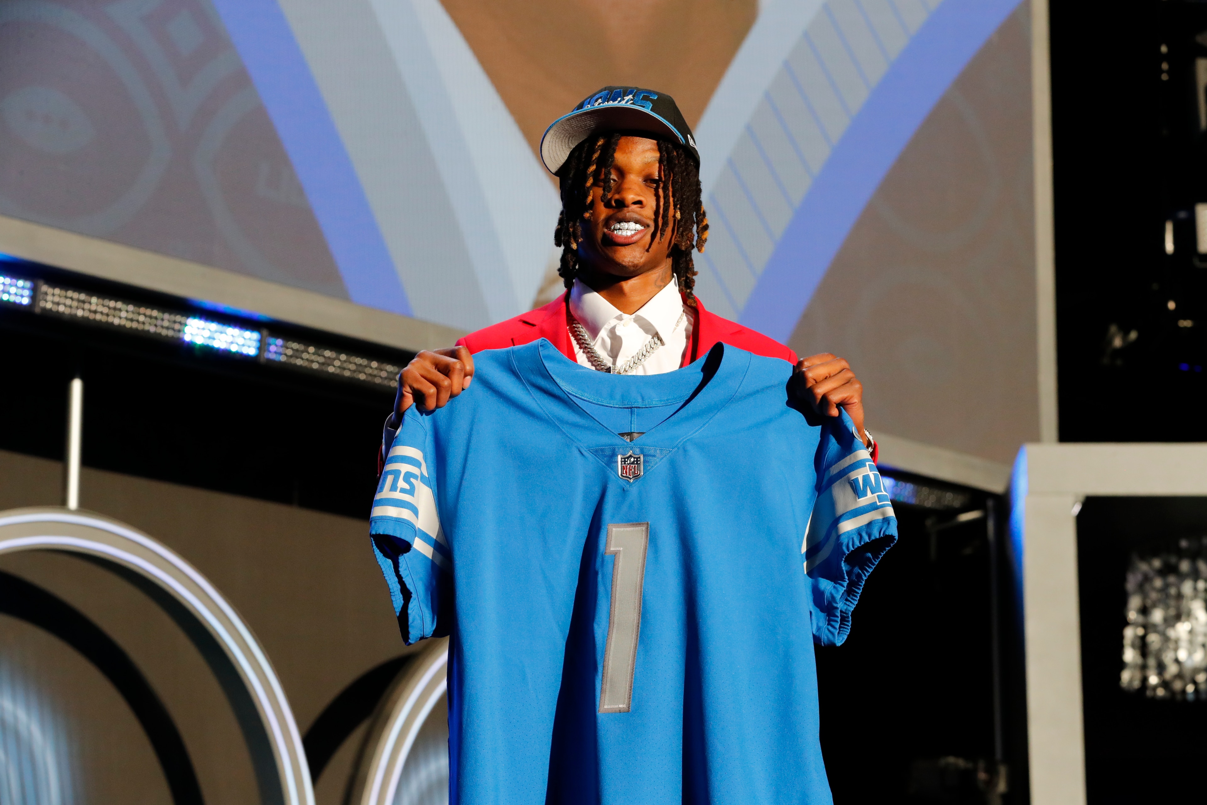 LAS VEGAS, NV - APRIL 28: Jameson Williams, Alabama, is selected as the number 12 pick by the Detroit Lions during the NFL Draft on April 28, 2022 in Las Vegas, Nevada. (Photo by Jeff Speer/Icon Sportswire via Getty Images) LAS VEGAS, NV - APRIL 28: Jameson Williams, Alabama, is selected as the number 12 pick by the Detroit Lions during the NFL Draft on April 28, 2022 in Las Vegas, Nevada. (Photo by Jeff Speer/Icon Sportswire via Getty Images)