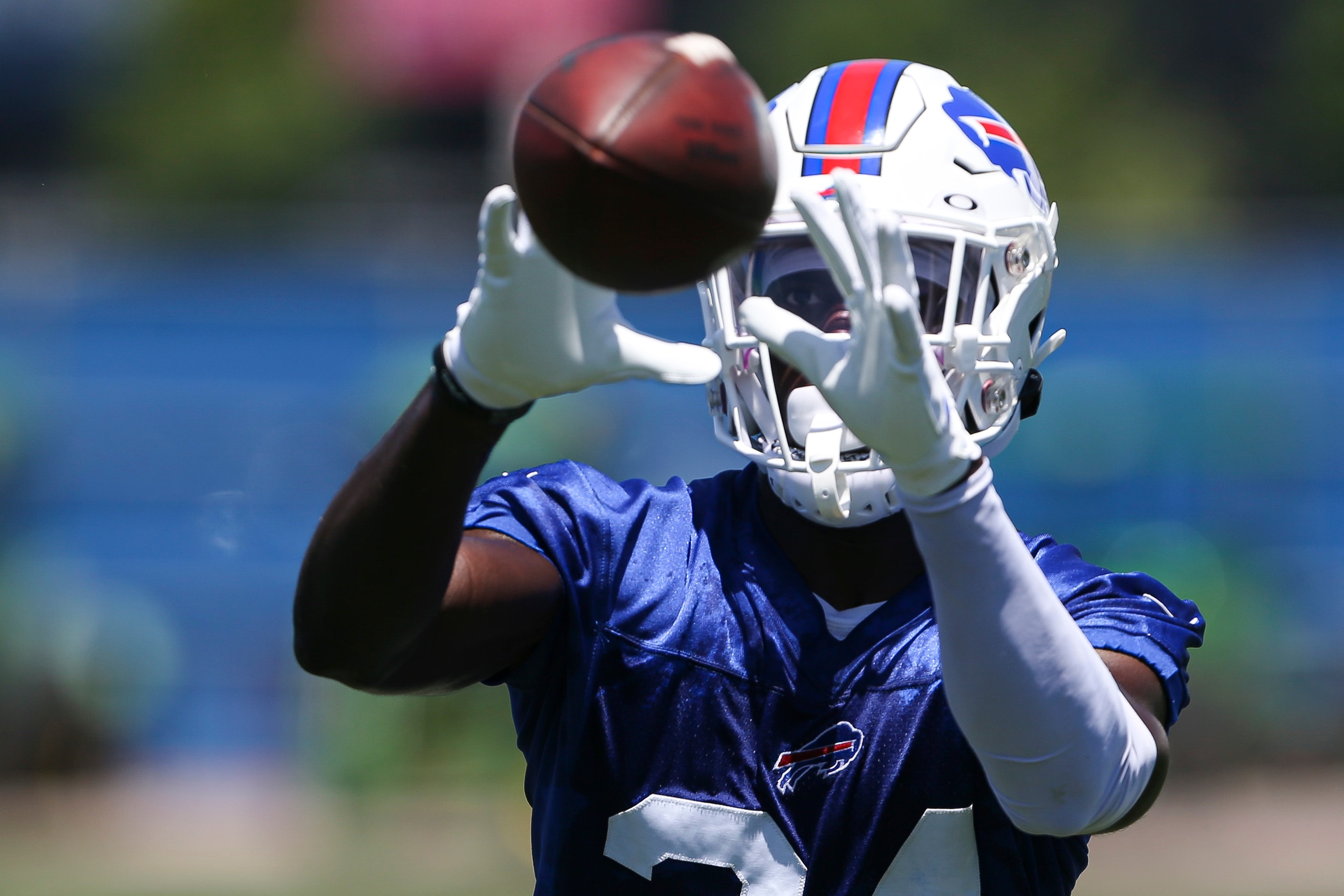 ORCHARD PARK, NEW YORK - JUNE 14: Kaiir Elam #24 of the Buffalo Bills makes a catch during Bills mini camp on June 14, 2022 in Orchard Park, New York. (Photo by Joshua Bessex/Getty Images)