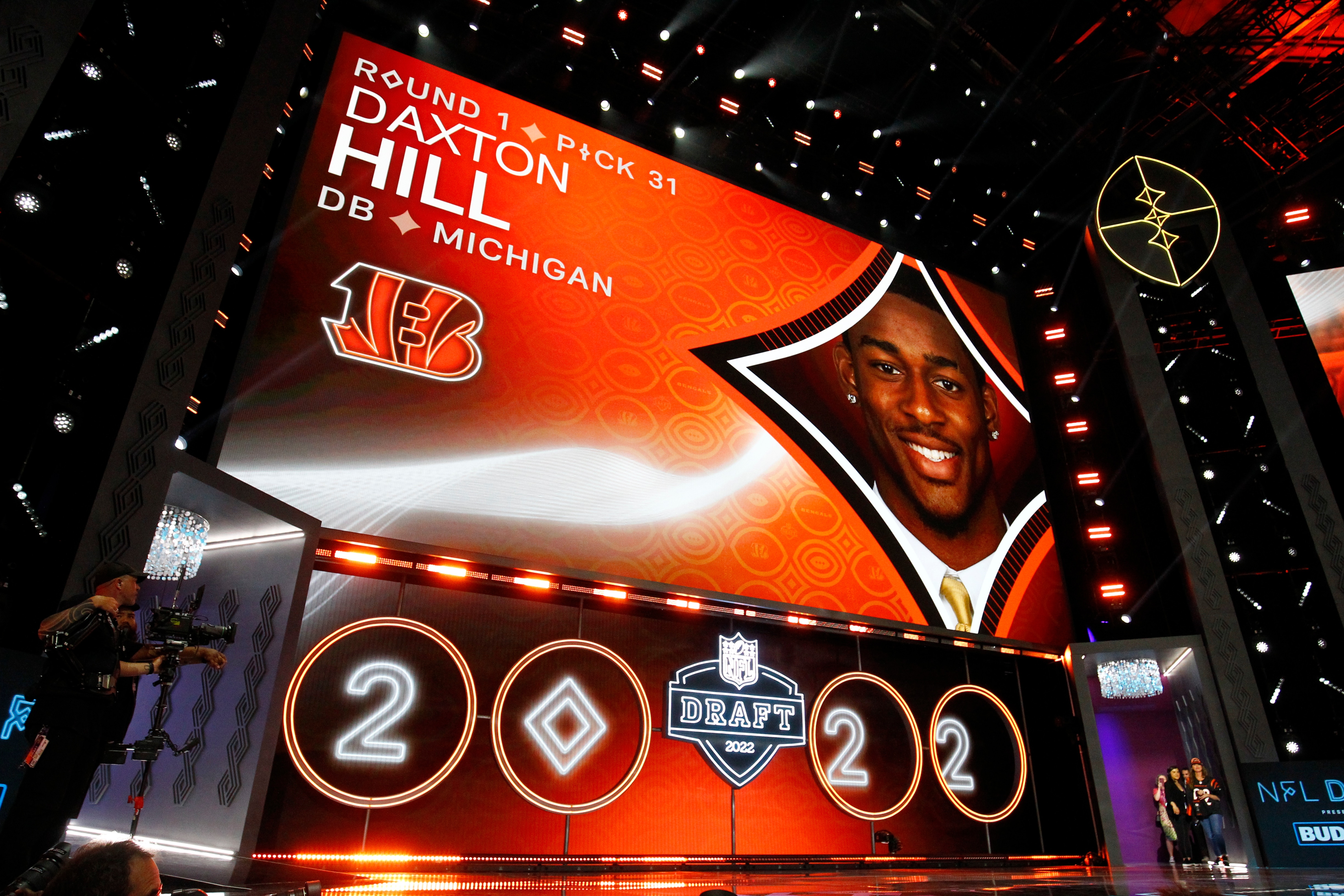 LAS VEGAS, NV - APRIL 28: Daxton Hill, Michigan is selected as the number 31 pick by the Cincinnati Bengals during the NFL Draft on April 28, 2022 in Las Vegas, Nevada. (Photo by Jeff Speer/Icon Sportswire via Getty Images)