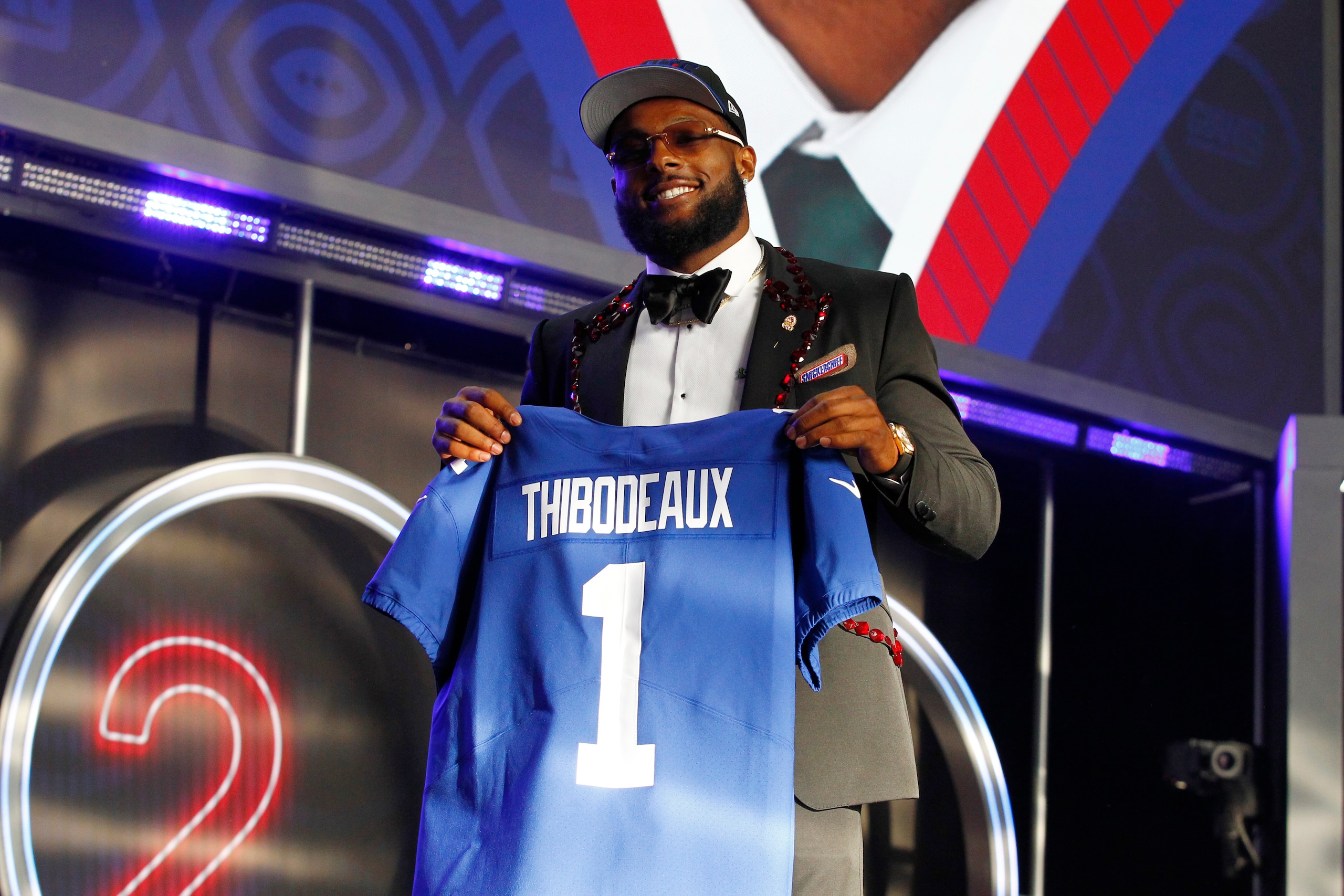 LAS VEGAS, NV - APRIL 28: Kayvon Thibodeaux, Oregon, is selected as the number five overall pick by the New York Giants during the NFL Draft on April 28, 2022 in Las Vegas, Nevada. (Photo by Jeff Speer/Icon Sportswire via Getty Images)