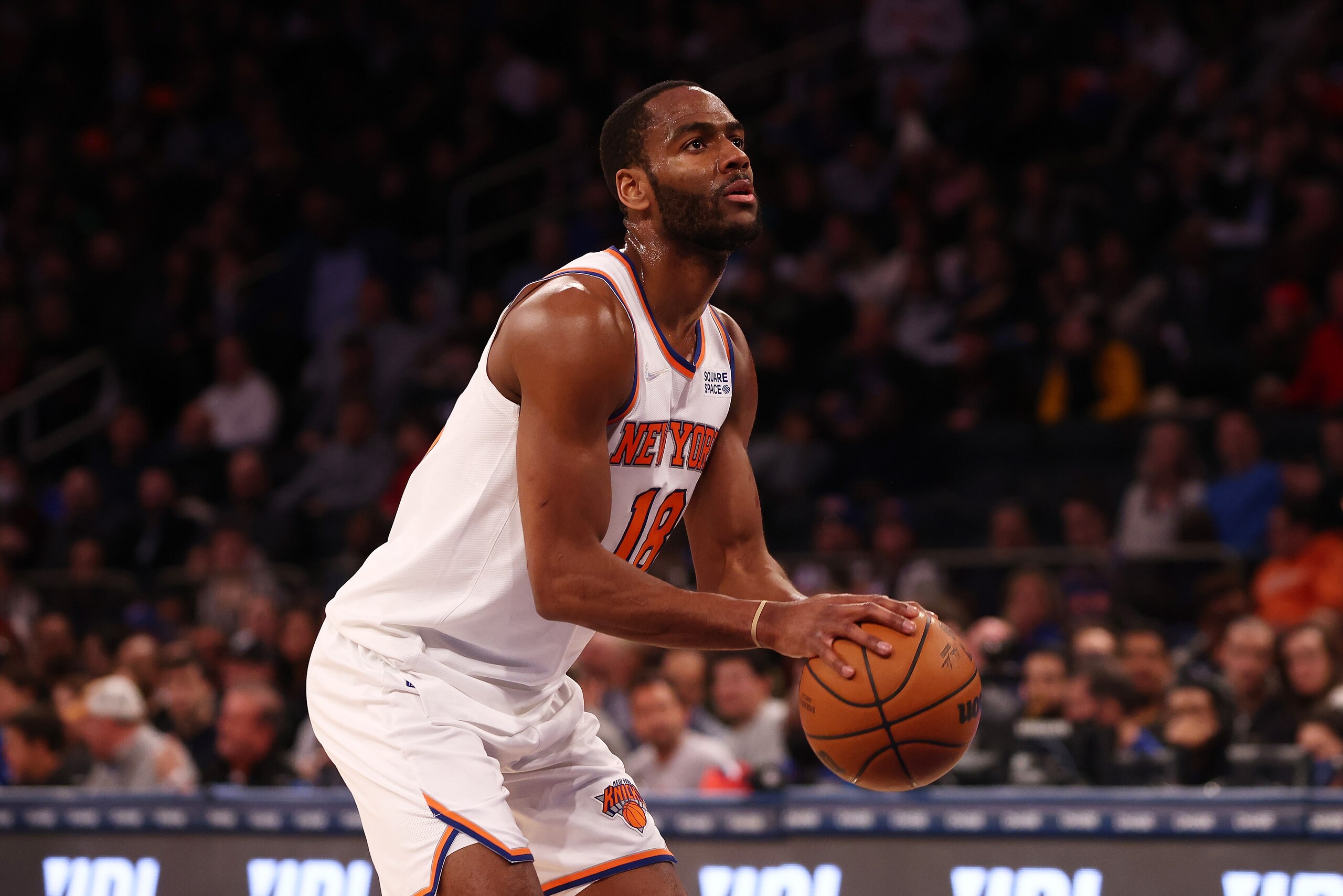 NEW YORK, NEW YORK - MARCH 28: Alec Burks #18 of the New York Knicks in action against the Chicago Bulls at Madison Square Garden on March 28, 2022 in New York City. NOTE TO USER: User expressly acknowledges and agrees that, by downloading and or using this photograph, User is consenting to the terms and conditions of the Getty Images License Agreement. New York Knicks defeated the Chicago Bulls 109-104. (Photo by Mike Stobe/Getty Images)