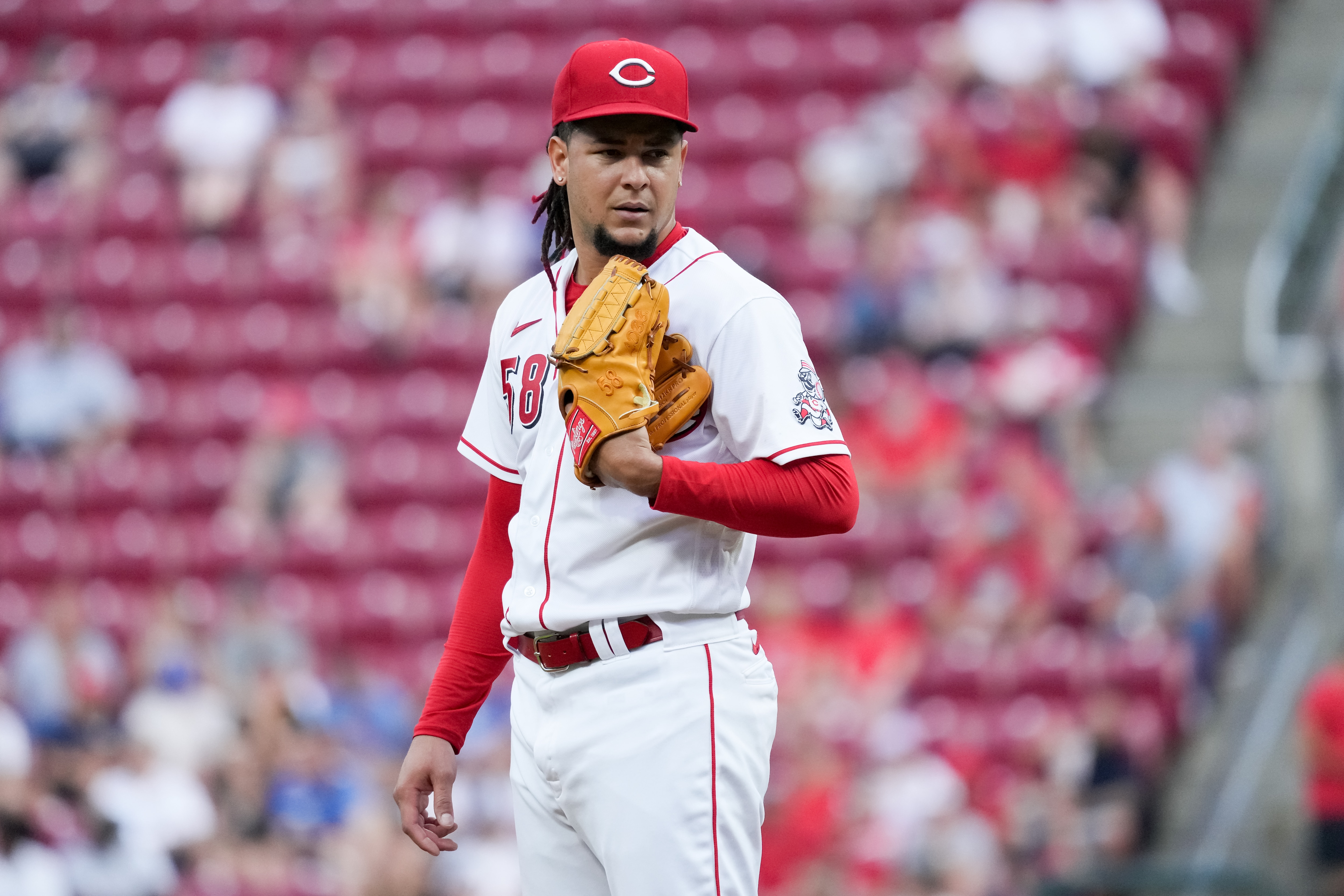 CINCINNATI, OHIO - JUNE 22: Luis Castillo #58 of the Cincinnati Reds pitches in the fifth inning against the Los Angeles Dodgers at Great American Ball Park on June 22, 2022 in Cincinnati, Ohio. (Photo by Dylan Buell/Getty Images)