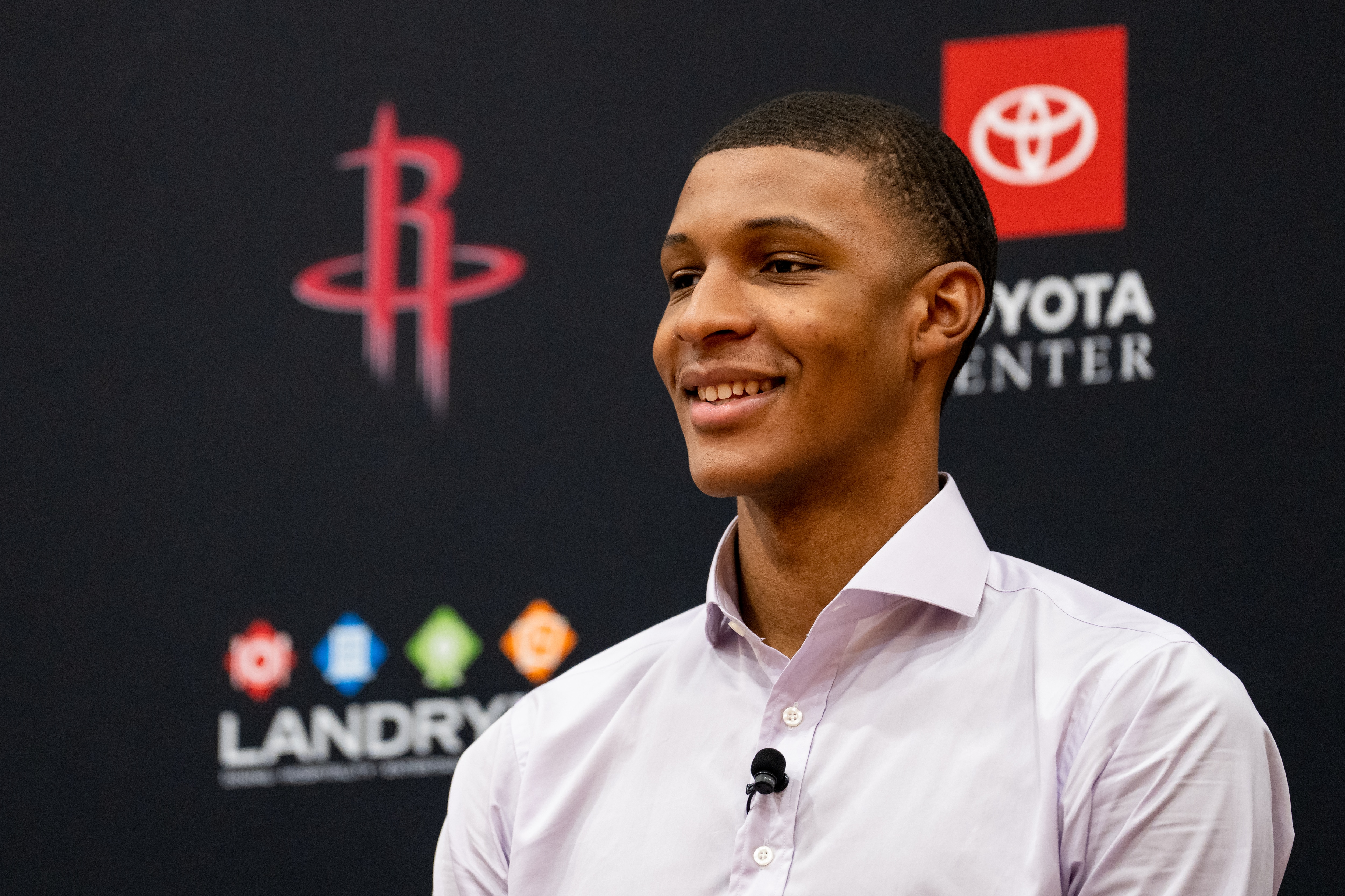 HOUSTON, TX - JUNE 27: Jabari Smith Jr. of the Houston Rockets talks to the media during the Houston Rockets Draft Press Conference on June 27, 2022 at the Toyota Center in Houston, Texas. NOTE TO USER: User expressly acknowledges and agrees that, by downloading and or using this photograph, User is consenting to the terms and conditions of the Getty Images License Agreement. Mandatory Copyright Notice: Copyright 2022 NBAE (Photo by Cato Cataldo/NBAE via Getty Images)