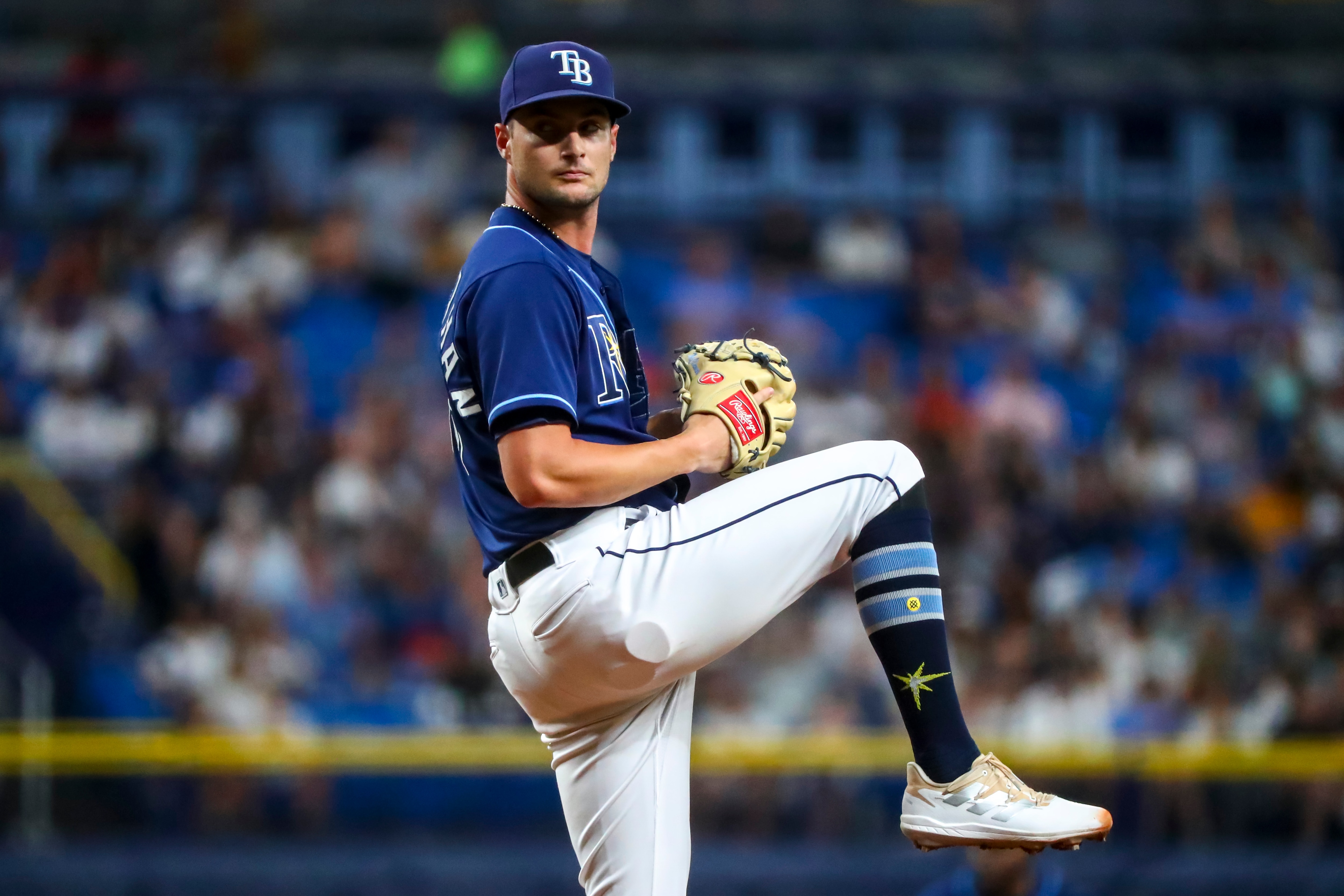 ST PETERSBURG, FL - JUNE 20: Shane McClanahan #18 of the Tampa Bay Rays pitches during the game between the New York Yankees and the Tampa Bay Rays at Tropicana Field on June 20, 2022 in St Petersburg, Florida. (Photo by Tyler Schank/Getty Images)