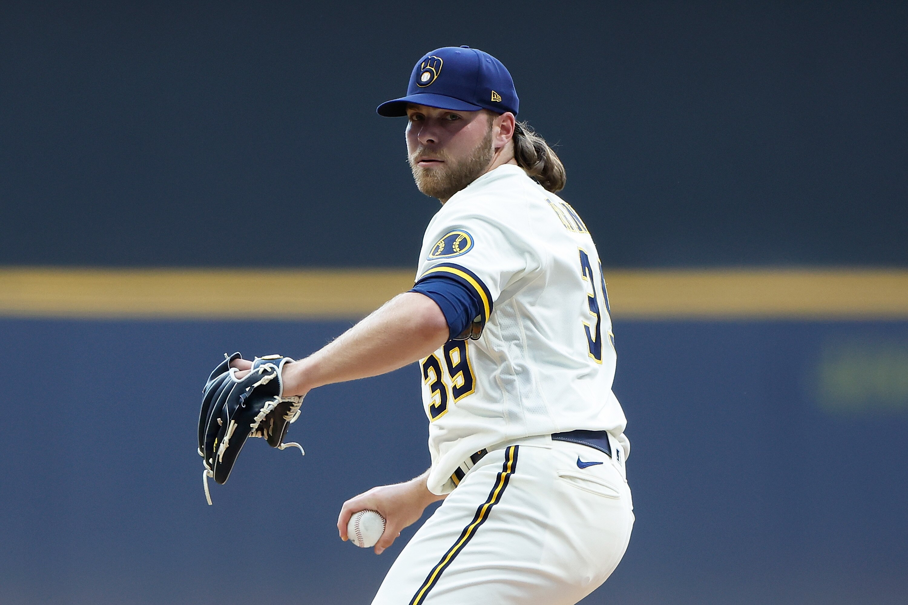 MILWAUKEE, WISCONSIN - JUNE 20: Corbin Burnes #39 of the Milwaukee Brewers throws a pitch in the second inning against the St. Louis Cardinals at American Family Field on June 20, 2022 in Milwaukee, Wisconsin. Brewers defeated the Cardinals 2-0. (Photo by John Fisher/Getty Images)