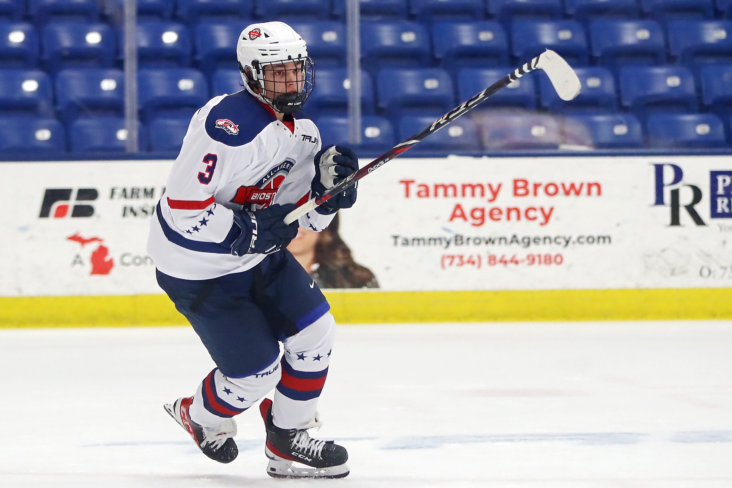PLYMOUTH, MICHIGAN - JANUARY 17: Isaac Howard #3 of Team White skates the ice in the third period of the USA Hockey All-American Game at USA Hockey Arena on January 17, 2022 in Plymouth, Michigan. (Photo by Mike Mulholland/Getty Images)