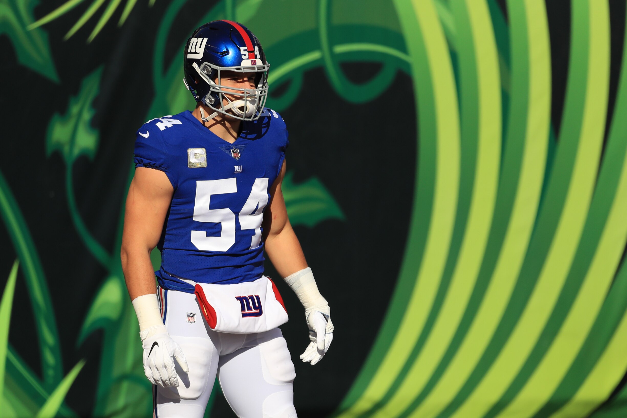 CINCINNATI, OH - NOVEMBER 29: New York Giants inside linebacker Blake Martinez (54) warms up before the game against the New York Giants and the Cincinnati Bengals on November 29, 2020, at Paul Brown Stadium in Cincinnati, OH. (Photo by Ian Johnson/Icon Sportswire via Getty Images) CINCINNATI, OH - NOVEMBER 29: New York Giants inside linebacker Blake Martinez (54) warms up before the game against the New York Giants and the Cincinnati Bengals on November 29, 2020, at Paul Brown Stadium in Cincinnati, OH. (Photo by Ian Johnson/Icon Sportswire via Getty Images)