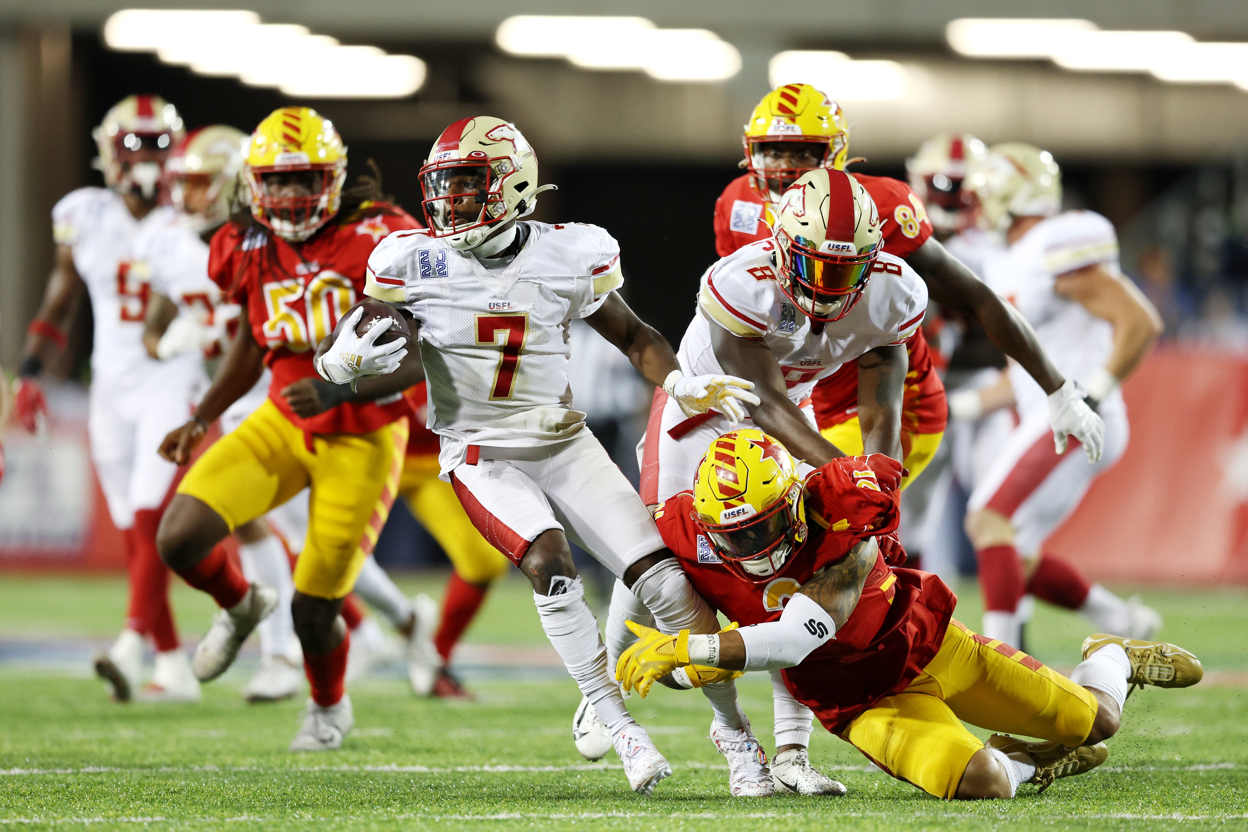 CANTON, OHIO - JULY 03: Victor Bolden Jr. #7 of the Birmingham Stallions runs with the ball on a kickoff return during the third quarter against the Philadelphia Stars in the USFL Championship game at Tom Benson Hall Of Fame Stadium on July 03, 2022 in Canton, Ohio. (Photo by Patrick Smith/USFL/Getty Images)