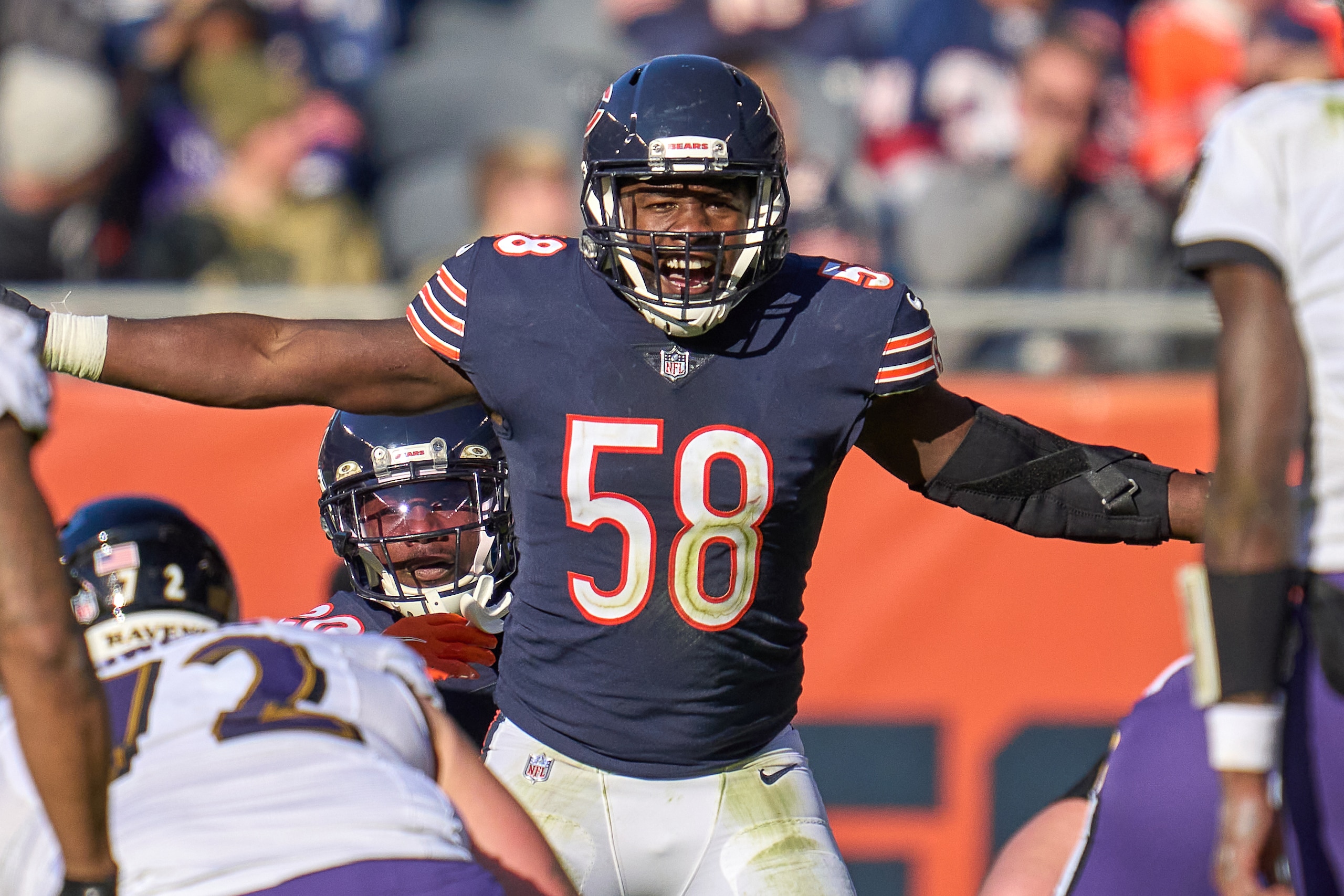 CHICAGO, IL - NOVEMBER 21: Chicago Bears inside linebacker Roquan Smith (58) in action during a game between the Chicago Bears and the Baltimore Ravens on November 21, 2021 at Soldier Field in Chicago, IL. (Photo by Robin Alam/Icon Sportswire via Getty Images)