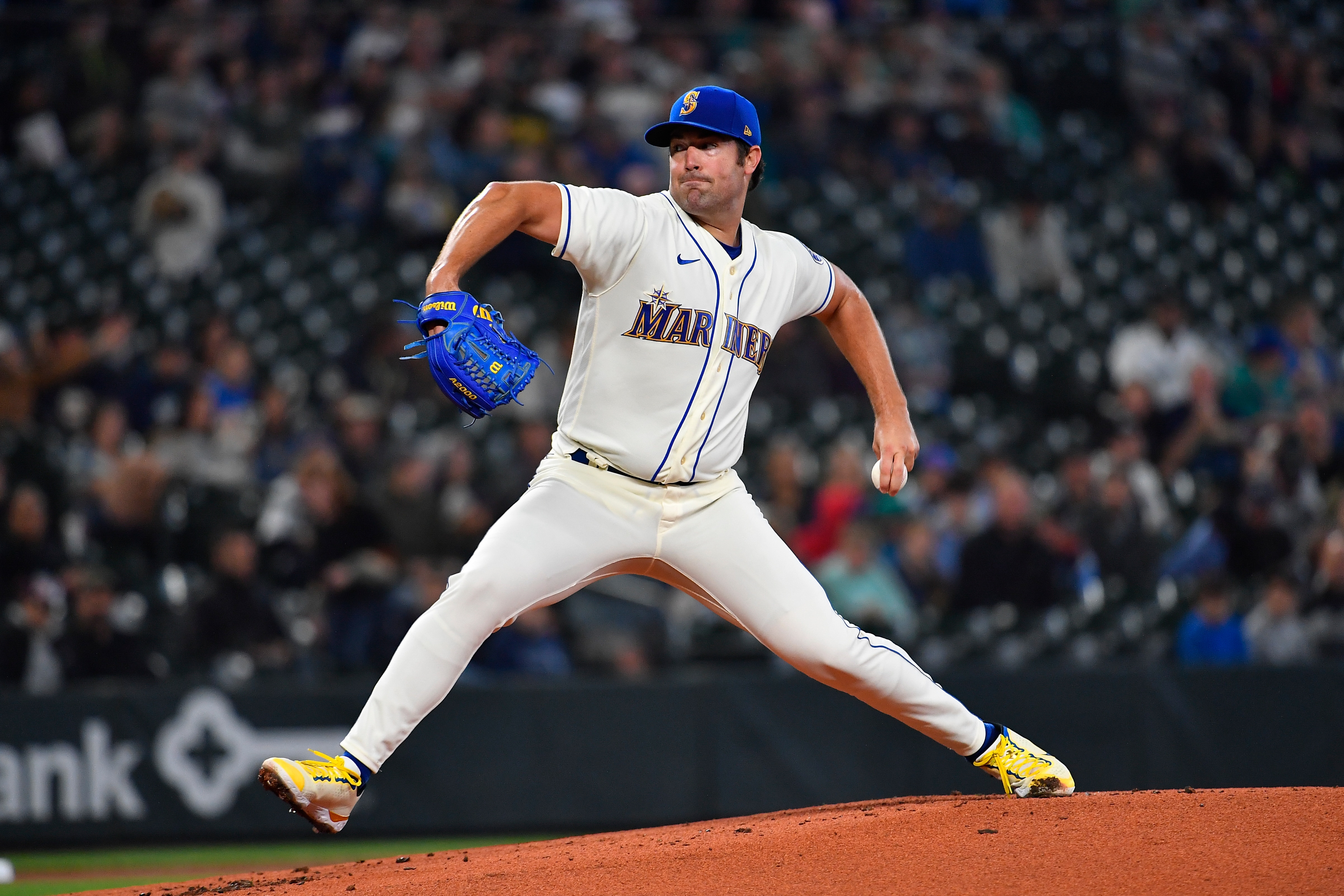 SEATTLE, WASHINGTON - JULY 03: Robbie Ray #38 of the Seattle Mariners throws a pitch during the first inning against the Oakland Athletics at T-Mobile Park on July 03, 2022 in Seattle, Washington. (Photo by Alika Jenner/Getty Images)