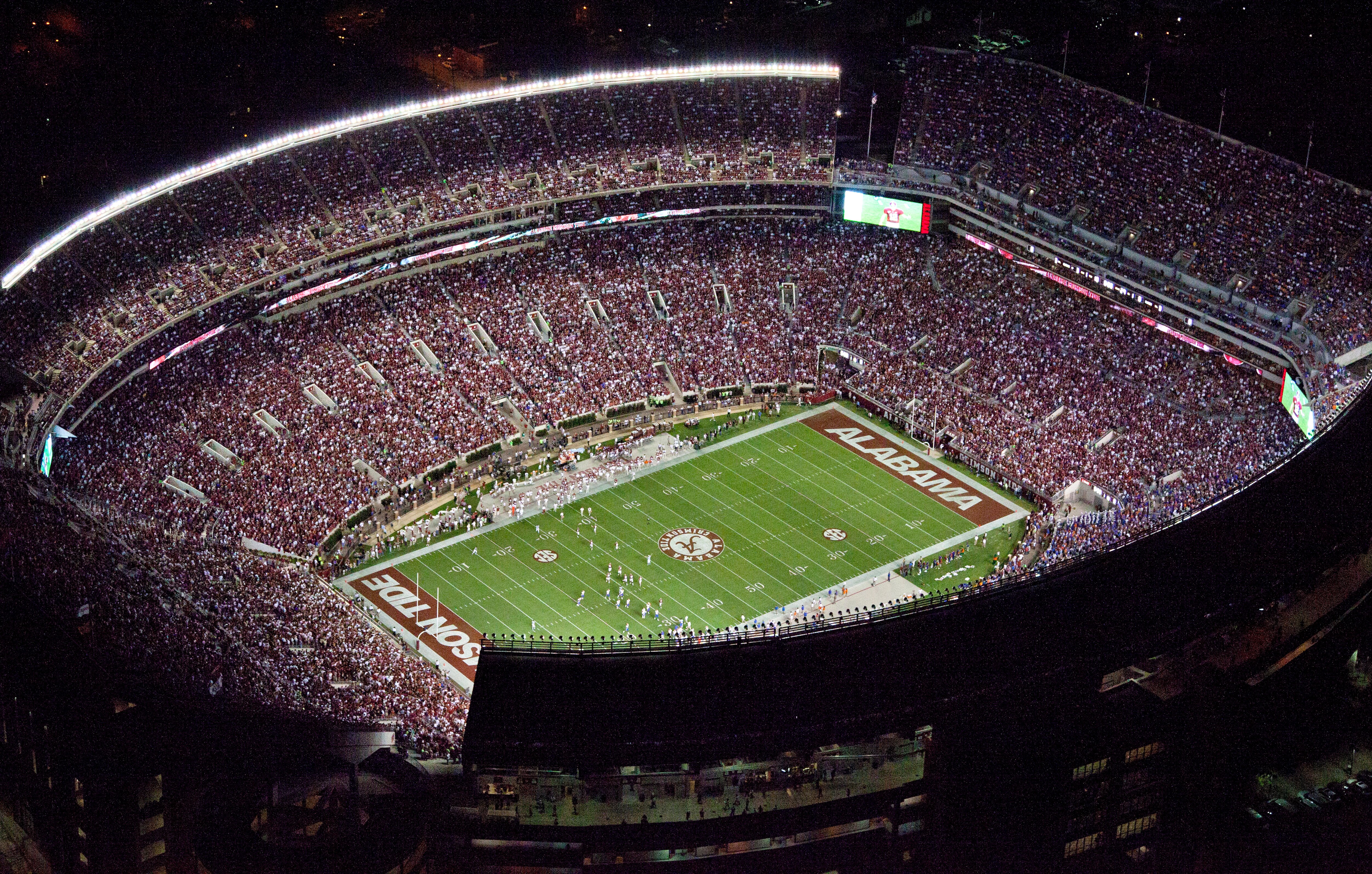 UNITED STATES - OCTOBER 03:  Aerial view of the University of Alabama football stadium, Tuscaloosa, Alabama (Photo by Carol M. Highsmith/Buyenlarge/Getty Images)