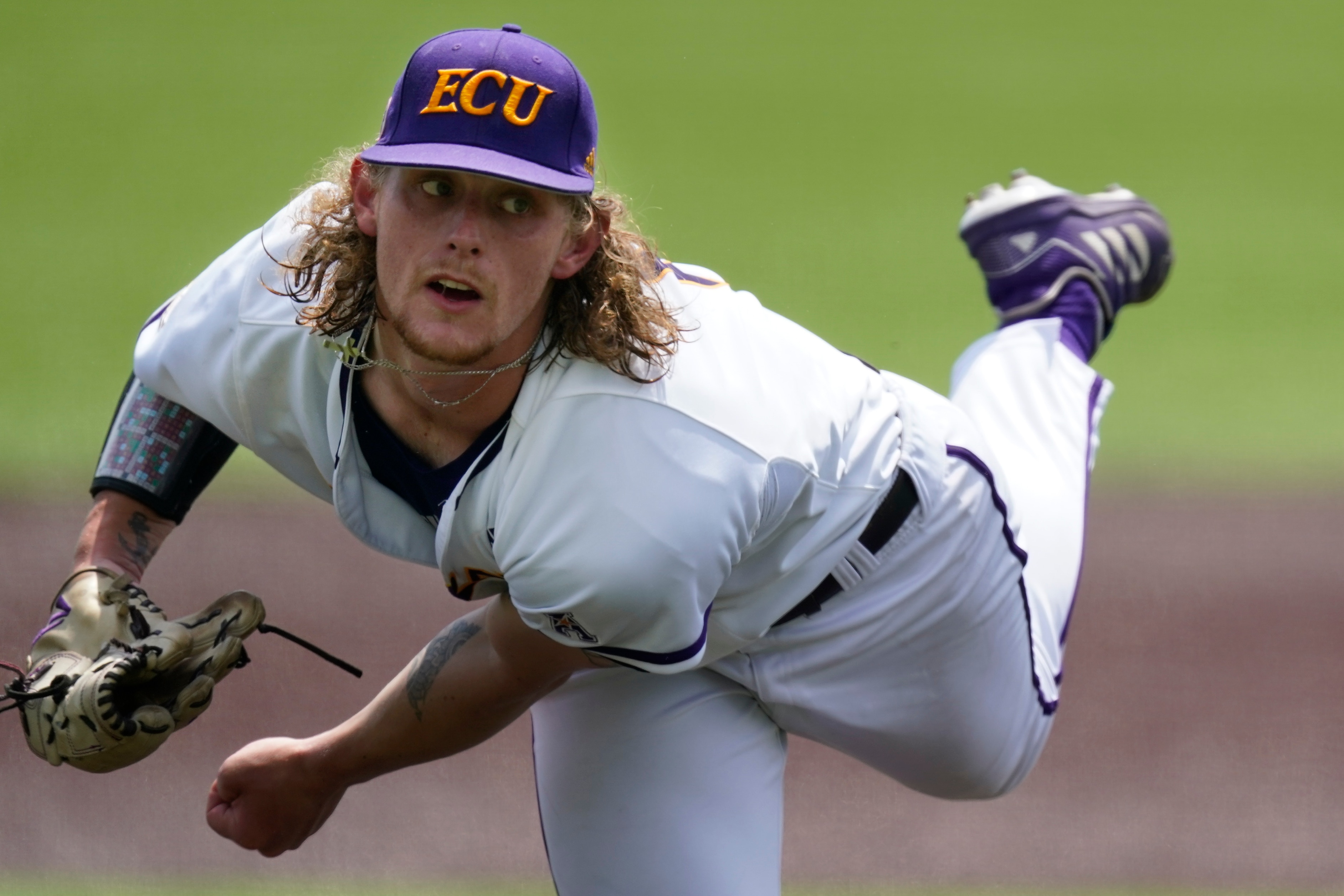 East Carolina starting pitcher Carson Whisenhunt throws against Vanderbilt during the first inning of an NCAA college baseball super regional game Saturday, June 12, 2021, in Nashville, Tenn. (AP Photo/Mark Humphrey)