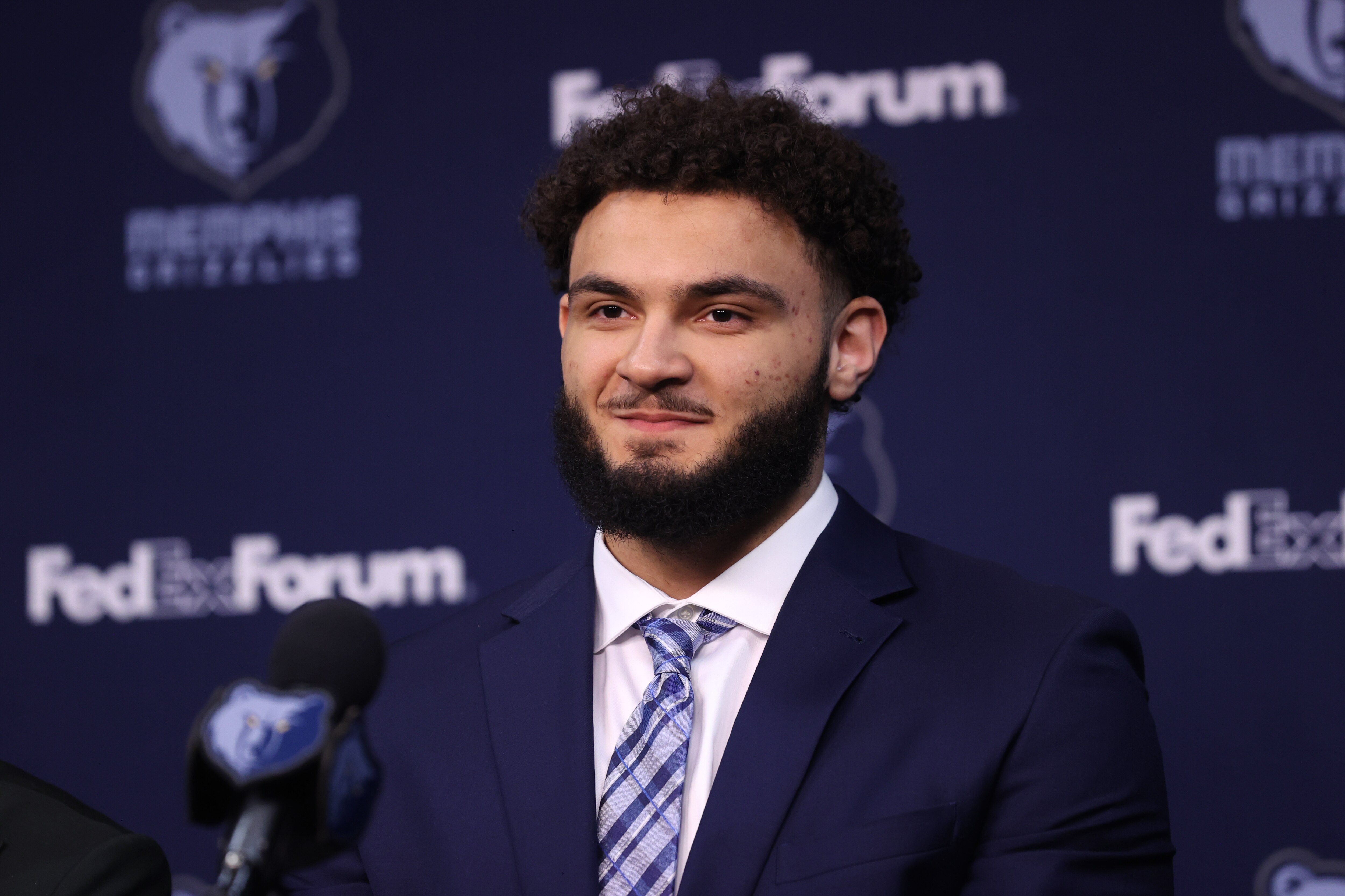 MEMPHIS, TN - June 24: David Roddy of the Memphis Grizzlies talks to the media during the introductory draft press conference on June 24, 2022 at FedExForum in Memphis, Tennessee. NOTE TO USER: User expressly acknowledges and agrees that, by downloading and or using this photograph, User is consenting to the terms and conditions of the Getty Images License Agreement. Mandatory Copyright Notice: Copyright 2022 NBAE (Photo by Joe Murphy/NBAE via Getty Images)