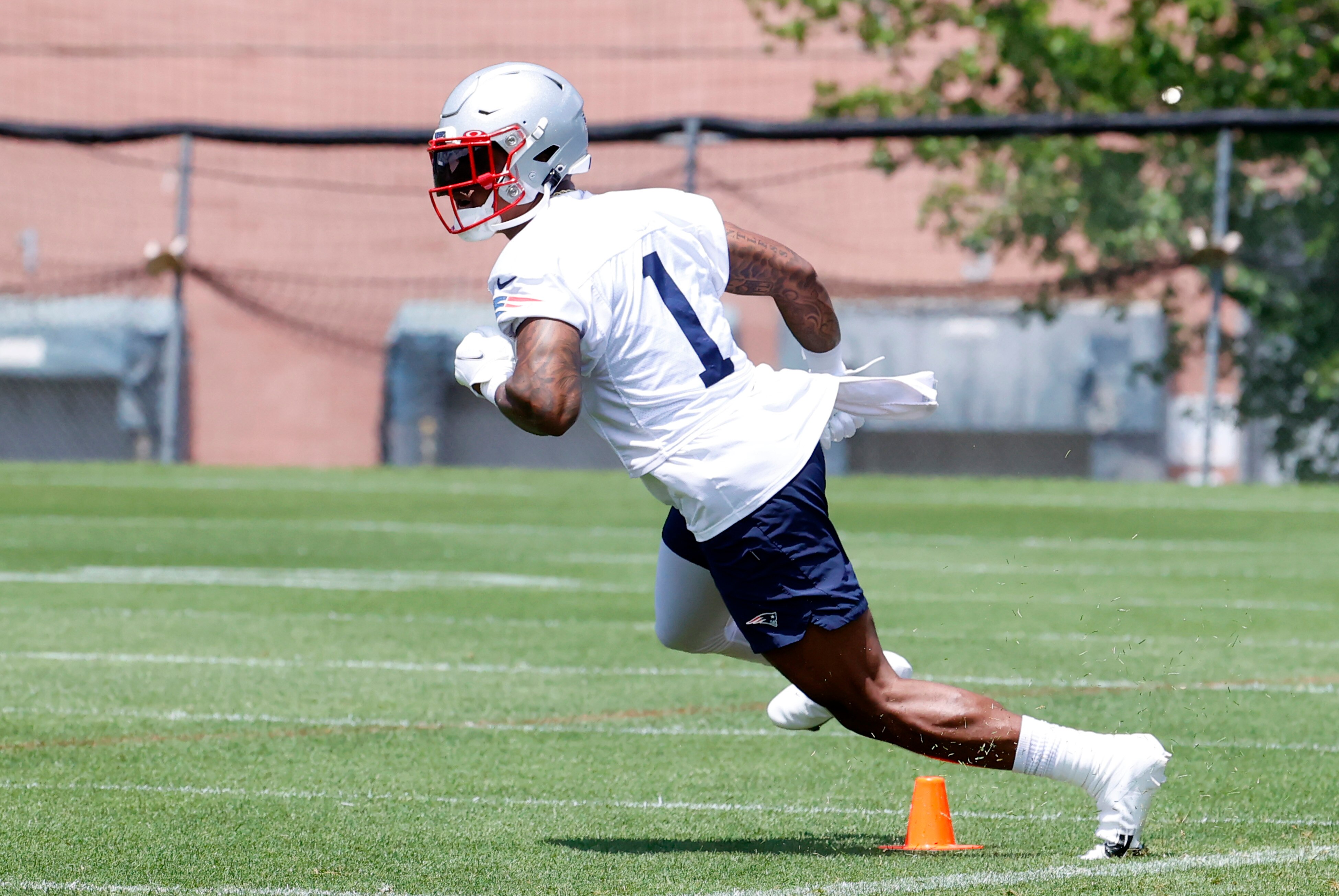 FOXBOROUGH, MA - JUNE 08: New England Patriots wide receiver N'Keal Harry (1) makes a cut one a route during Day 2 of mandatory New England Patriots minicamp on June 8, 2022, at the Patriots Training Facility at Gillette Stadium in Foxborough, Massachusetts. (Photo by Fred Kfoury III/Icon Sportswire via Getty Images)