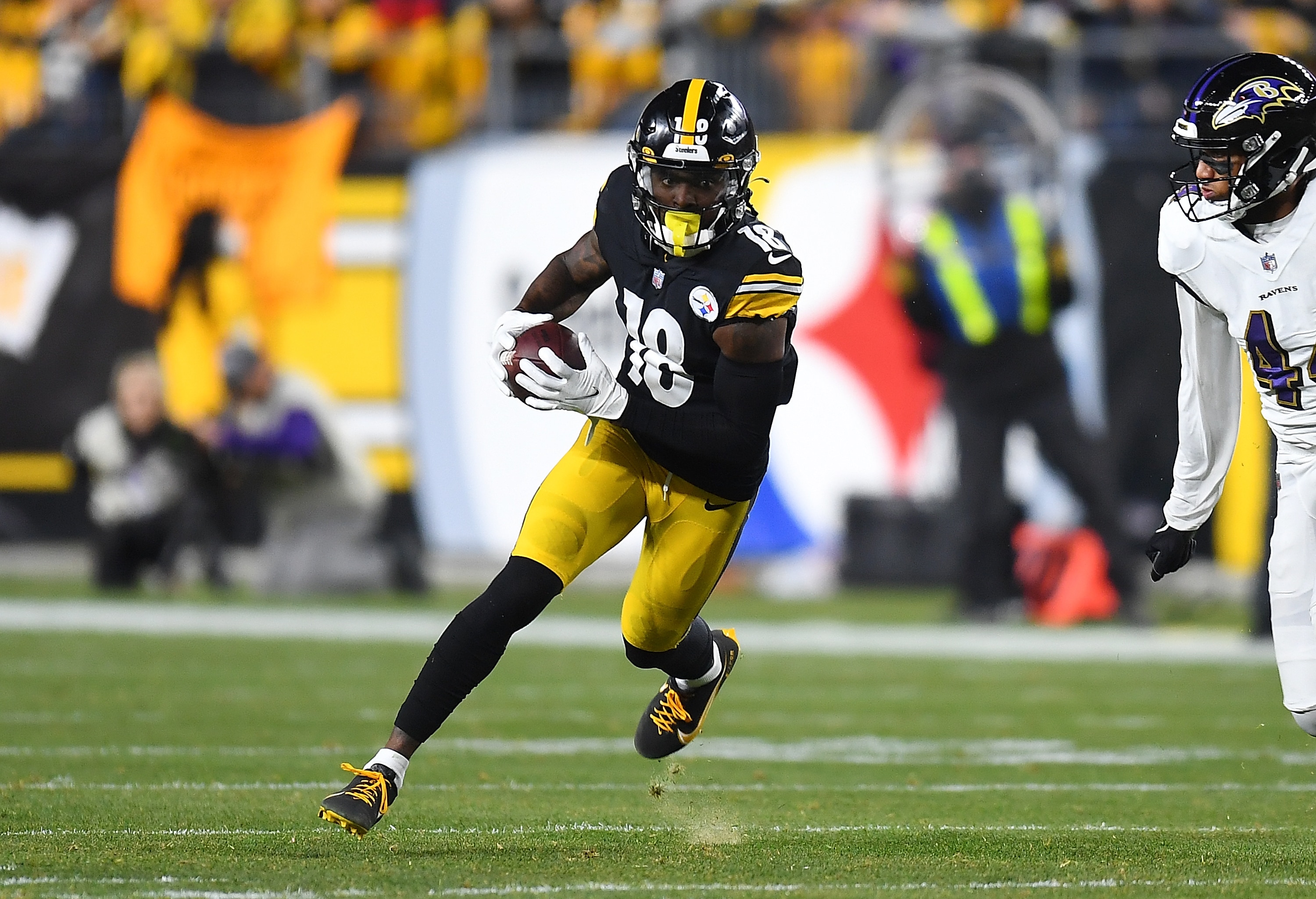 PITTSBURGH, PA - DECEMBER 05:  Diontae Johnson #18 of the Pittsburgh Steelers in action during the game against the Baltimore Ravens at Heinz Field on December 5, 2021 in Pittsburgh, Pennsylvania. (Photo by Joe Sargent/Getty Images)