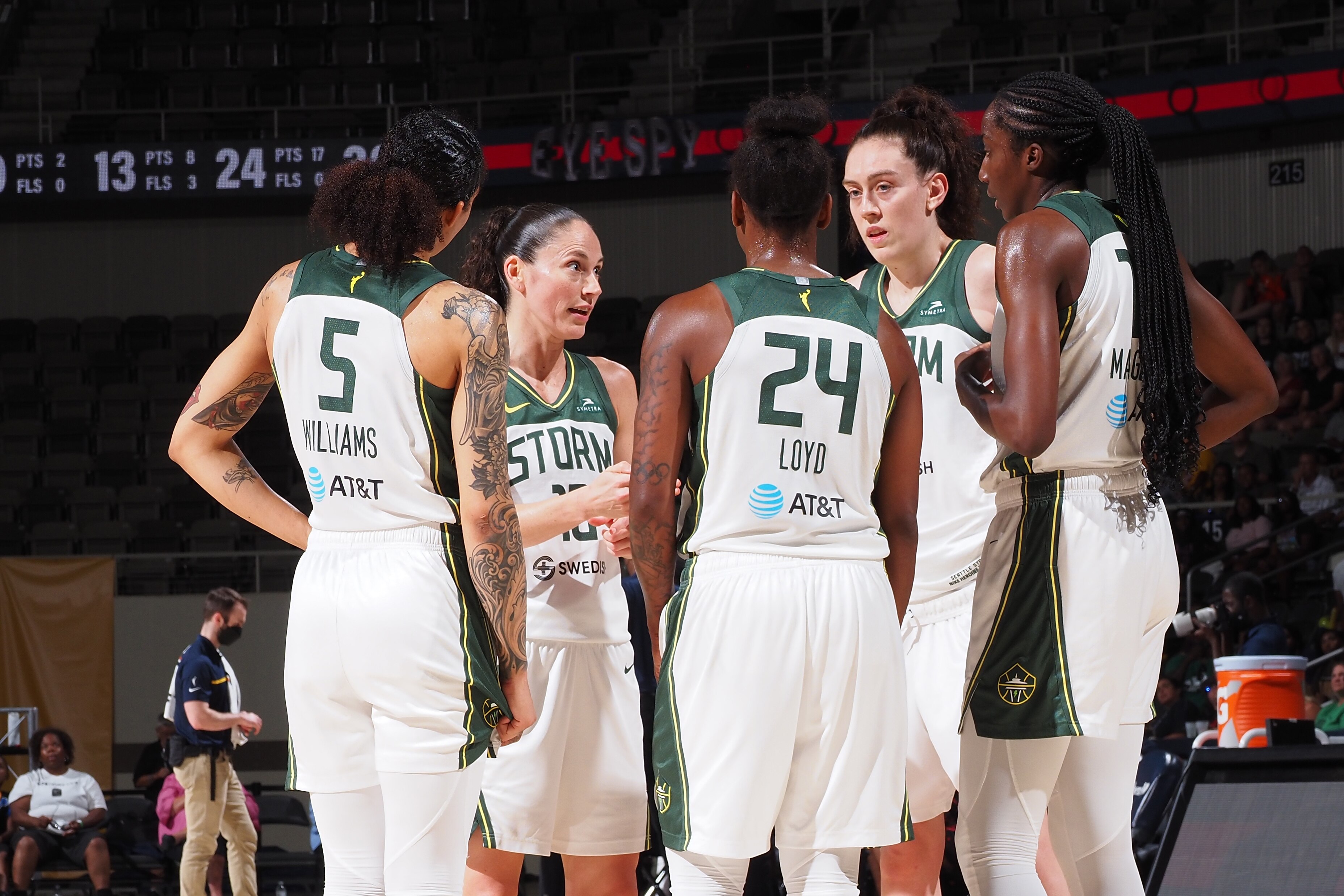 INDIANAPOLIS, IN  - JULY 5: Sue Bird #10 talks to Gabby Williams #5, Jewell Loyd #24, Breanna Stewart #30 and Ezi Magbegor #13 of the Seattle Storm during the game against the Indiana Fever on July 5, 2022 at Gainbridge Fieldhouse in Indianapolis, Indiana. NOTE TO USER: User expressly acknowledges and agrees that, by downloading and or using this Photograph, user is consenting to the terms and conditions of the Getty Images License Agreement. Mandatory Copyright Notice: Copyright 2022 NBAE (Photo by Ron Hoskins/NBAE via Getty Images)