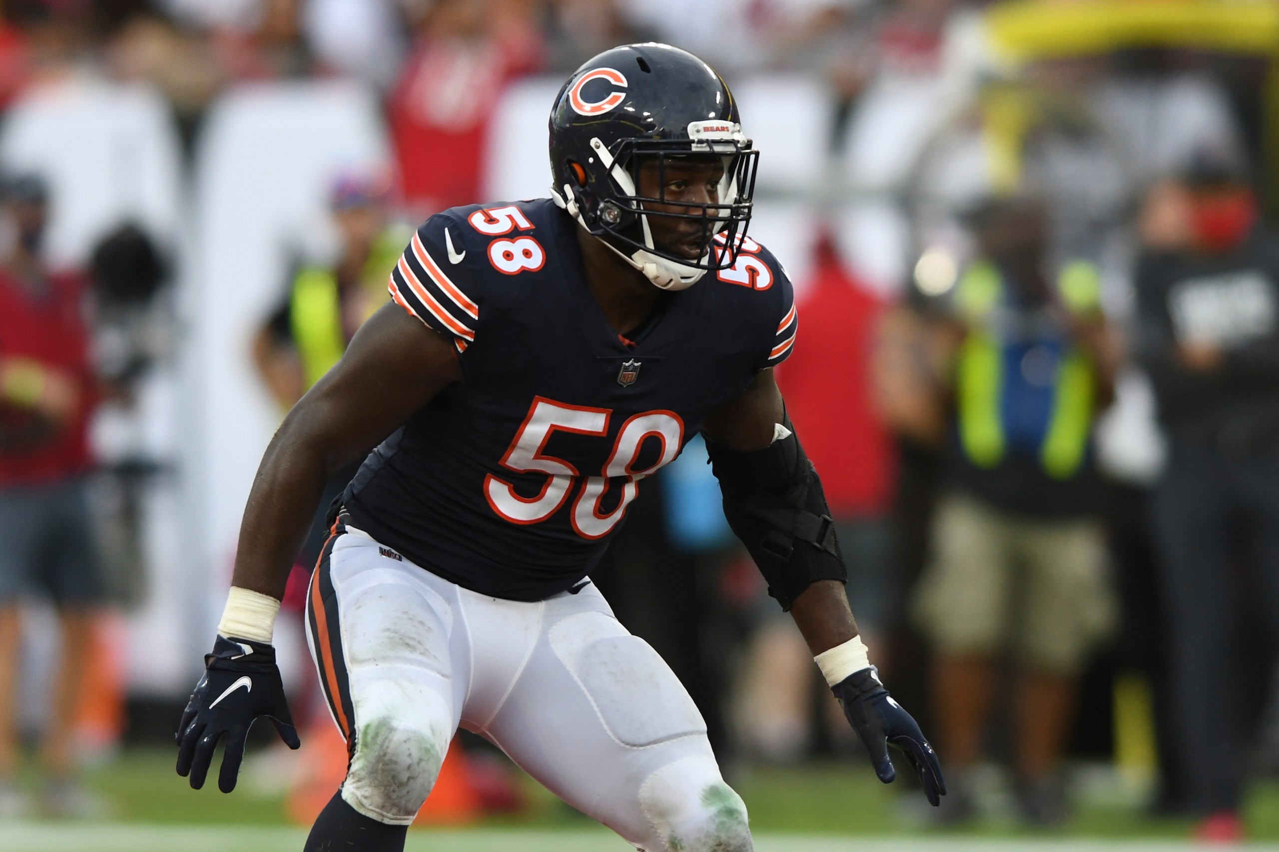 Chicago Bears inside linebacker Roquan Smith (58) lines up against the Tampa Bay Buccaneers during the first half of an NFL football game Sunday, Oct. 24, 2021, in Tampa, Fla. (AP Photo/Jason Behnken)