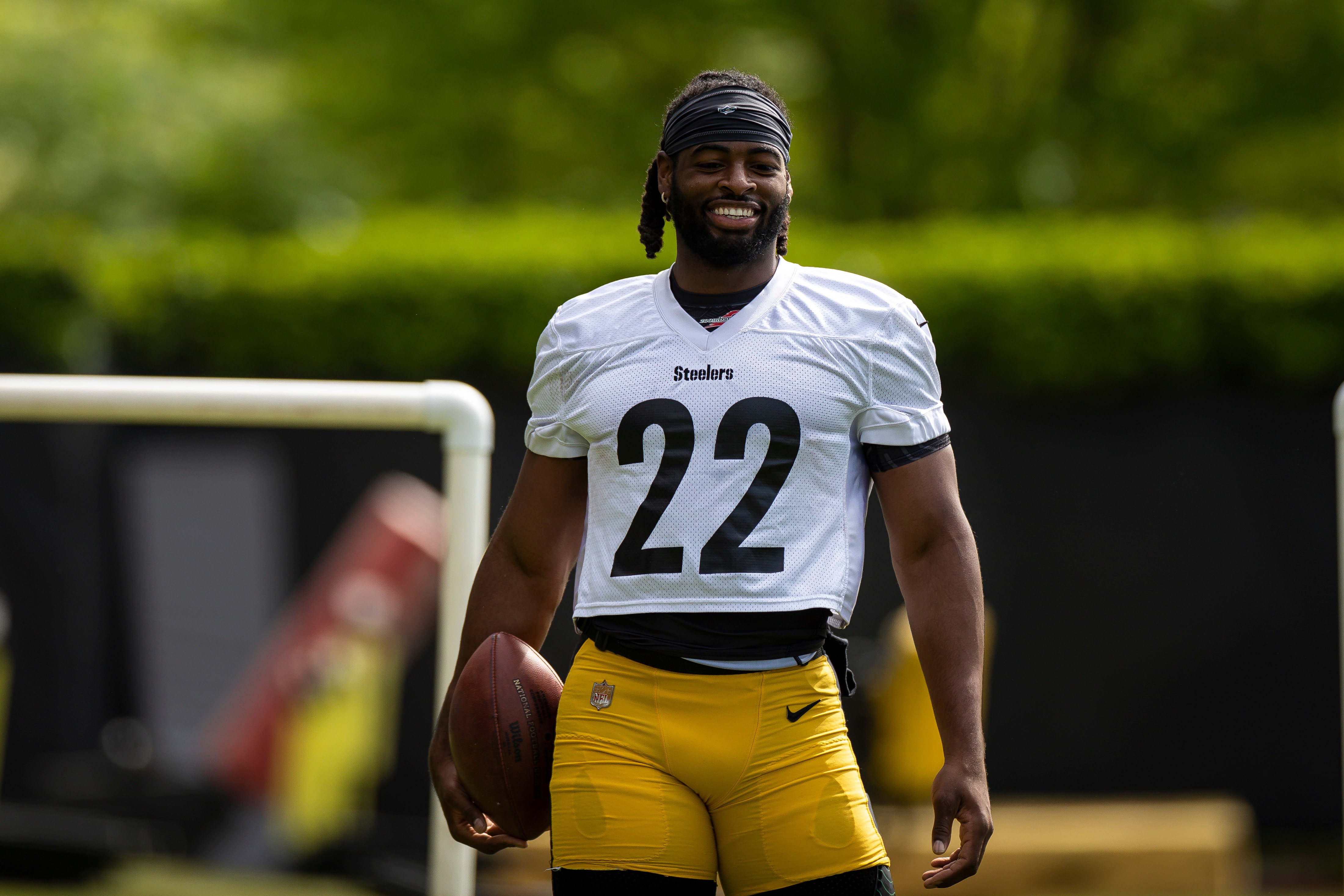 PITTSBURGH, PA - MAY 25: Pittsburgh Steelers running back Najee Harris (22) smiles during the team's OTA practice on May 25, 2022, at the Steelers Practice Facility in Pittsburgh, PA. (Photo by Brandon Sloter/Icon Sportswire via Getty Images)