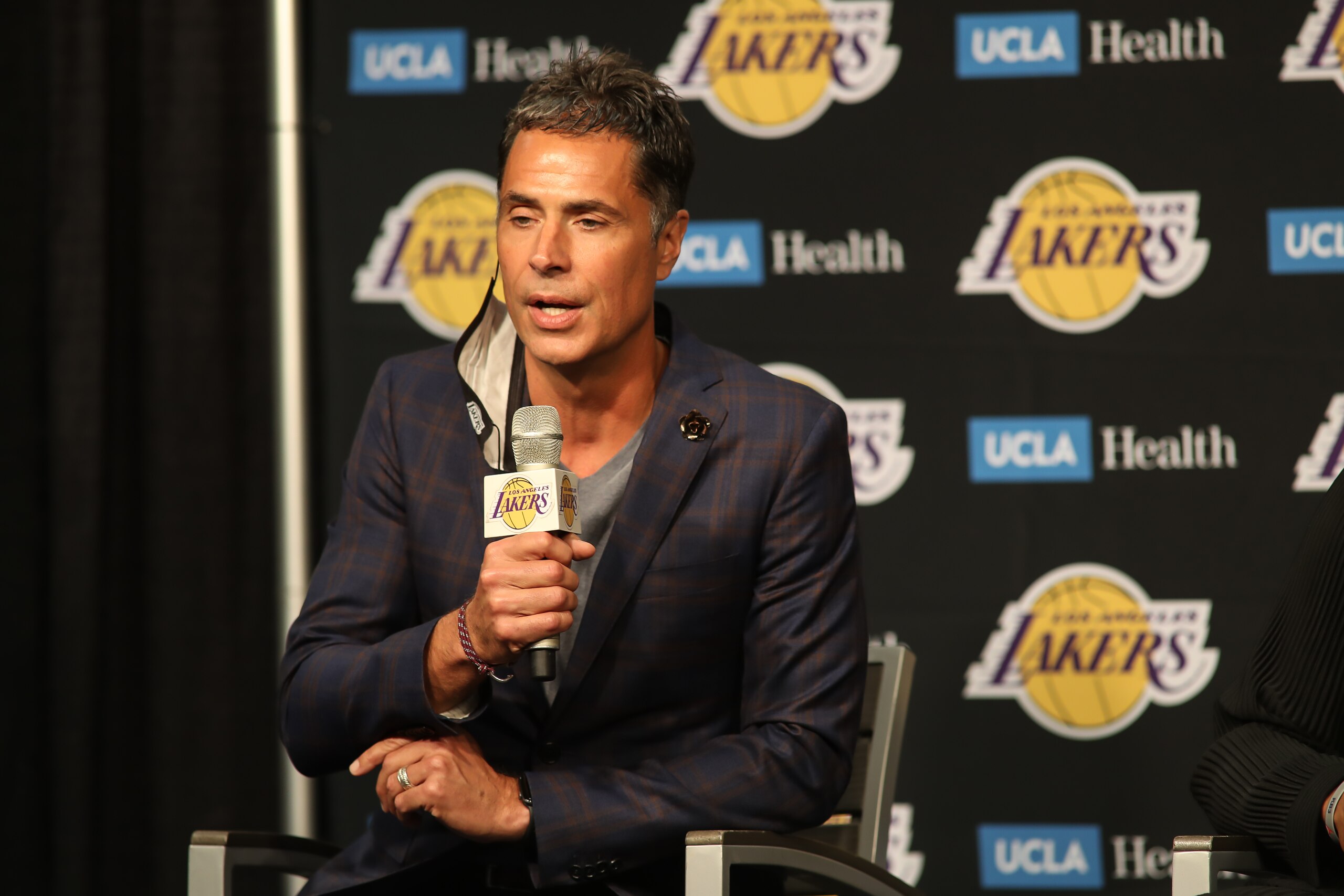 LOS ANGELES, CA - AUGUST 10: Los Angeles Lakers General Manager Rob Pelinka during the Los Angeles Lakers Introductory press conference for Russell Westbrook on August 10, 2021, at Staples Center in Los Angeles, CA. (Photo by Jevone Moore/Icon Sportswire via Getty Images) LOS ANGELES, CA - AUGUST 10: Los Angeles Lakers General Manager Rob Pelinka during the Los Angeles Lakers Introductory press conference for Russell Westbrook on August 10, 2021, at Staples Center in Los Angeles, CA. (Photo by Jevone Moore/Icon Sportswire via Getty Images)