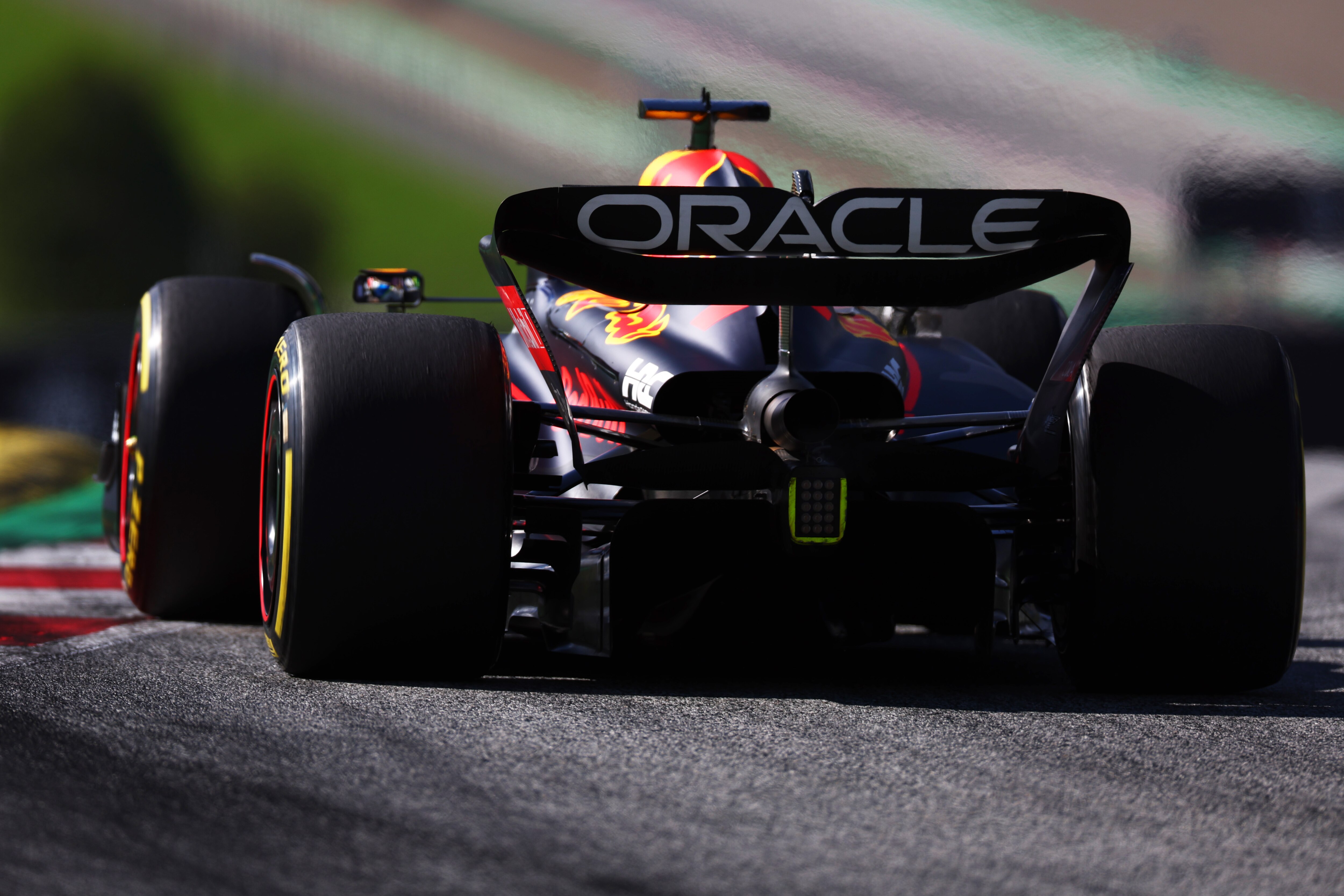 SPIELBERG, AUSTRIA - JULY 09: Max Verstappen of the Netherlands driving the (1) Oracle Red Bull Racing RB18 on track during the F1 Grand Prix of Austria Sprint at Red Bull Ring on July 09, 2022 in Spielberg, Austria. (Photo by Bryn Lennon/Getty Images) SPIELBERG, AUSTRIA - JULY 09: Max Verstappen of the Netherlands driving the (1) Oracle Red Bull Racing RB18 on track during the F1 Grand Prix of Austria Sprint at Red Bull Ring on July 09, 2022 in Spielberg, Austria. (Photo by Bryn Lennon/Getty Images)