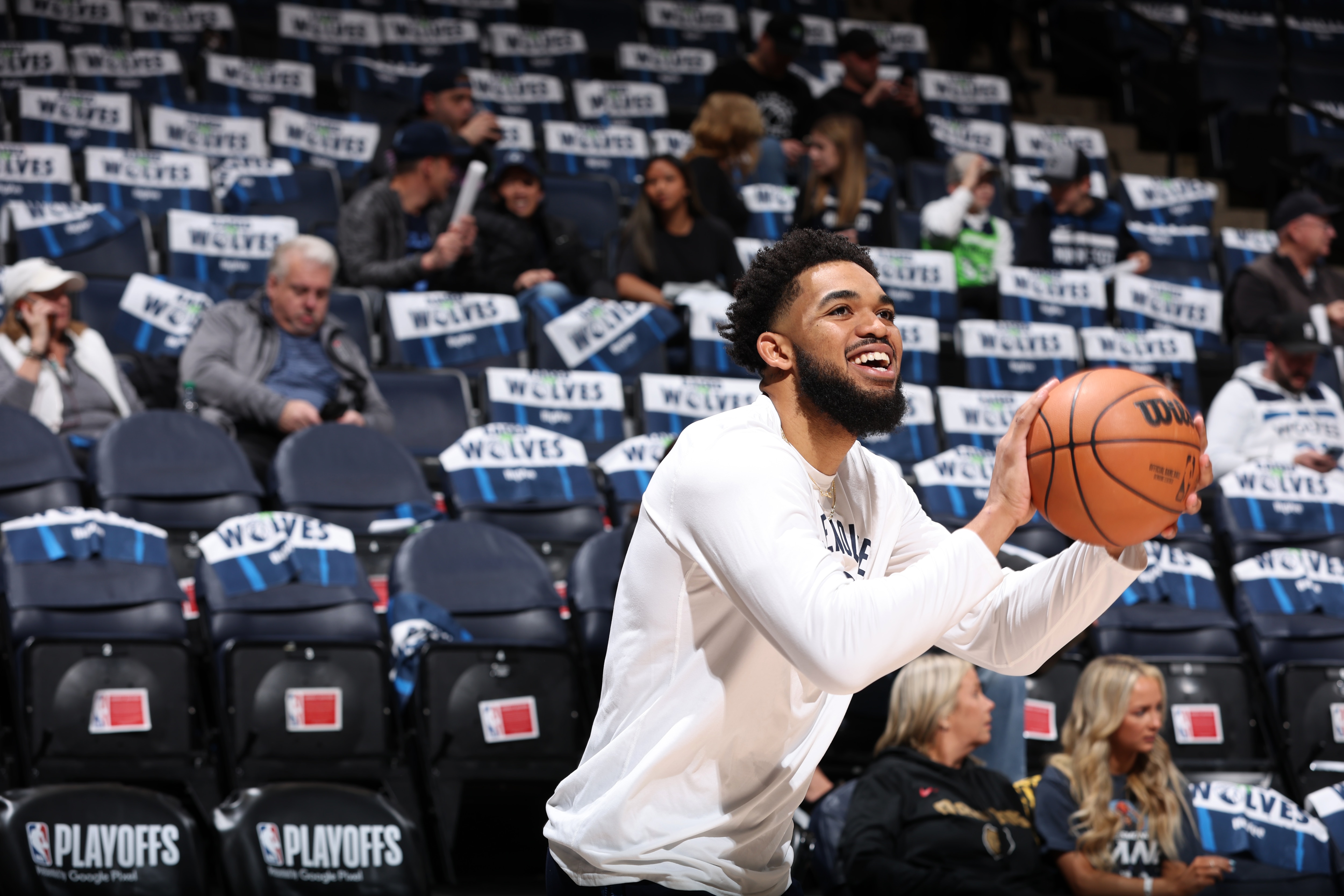 MINNEAPOLIS, MN -  APRIL 29: Karl-Anthony Towns #32 of the Minnesota Timberwolves warms up prior to the game against the Memphis Grizzlies during Round 1 Game 6 of the 2022 NBA Playoffs on April 29, 2022 at Target Center in Minneapolis, Minnesota. NOTE TO USER: User expressly acknowledges and agrees that, by downloading and or using this Photograph, user is consenting to the terms and conditions of the Getty Images License Agreement. Mandatory Copyright Notice: Copyright 2022 NBAE (Photo by David Sherman/NBAE via Getty Images)