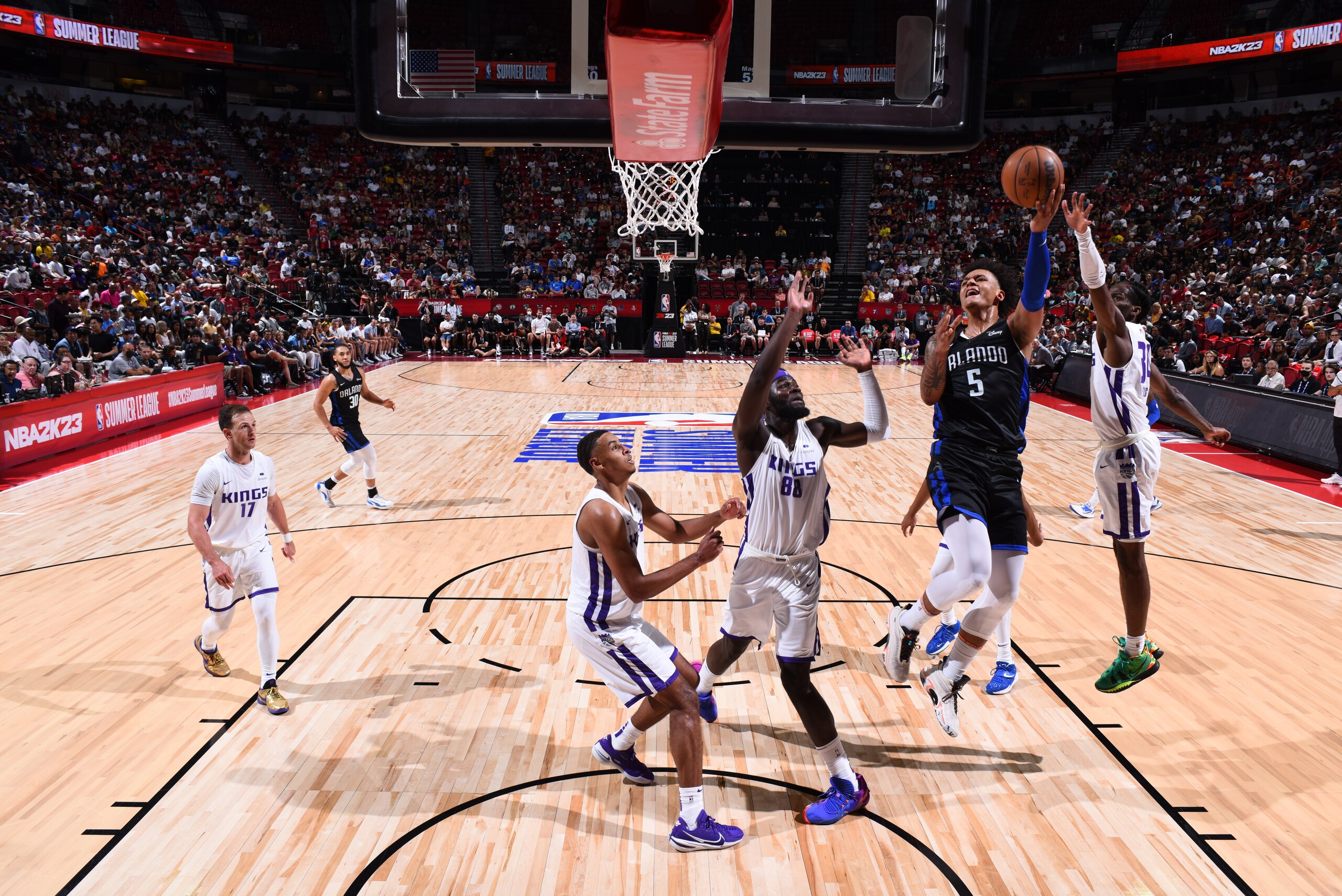 Las Vegas, NV - JULY 9: Paolo Banchero #5 of the Orlando Magic shoots the ball during the game against the Sacramento Kings during the 2022 Las Vegas Summer League on July 9, 2022 at the Thomas & Mack Center in Las Vegas, Nevada. NOTE TO USER: User expressly acknowledges and agrees that, by downloading and/or using this Photograph, user is consenting to the terms and conditions of the Getty Images License Agreement. Mandatory Copyright Notice: Copyright 2022 NBAE (Photo by Bart Young/NBAE via Getty Images)